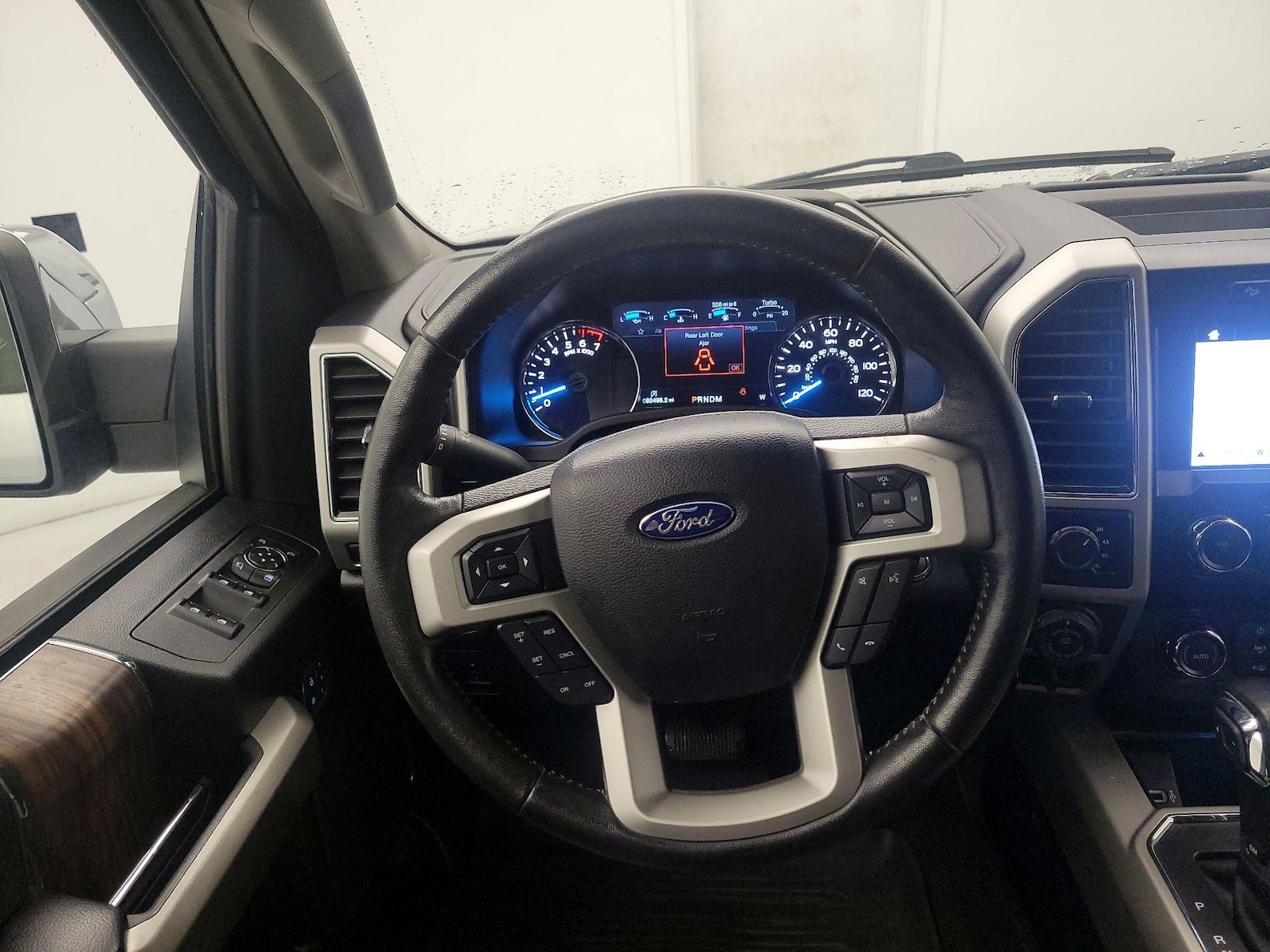 2019 Ford F-150 Lariat - Photo 9