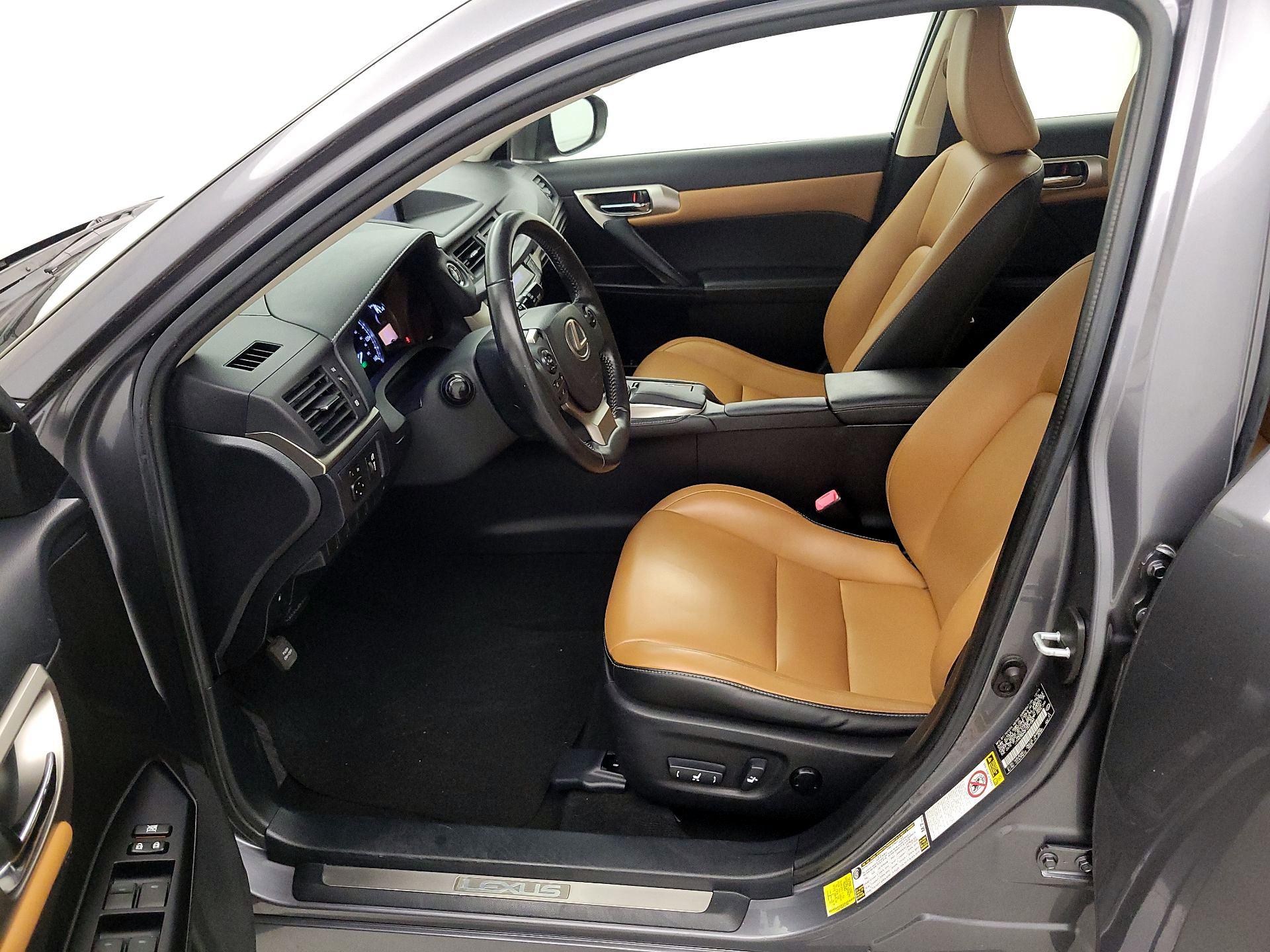 Thumbnail: 2015 Lexus CT - 11