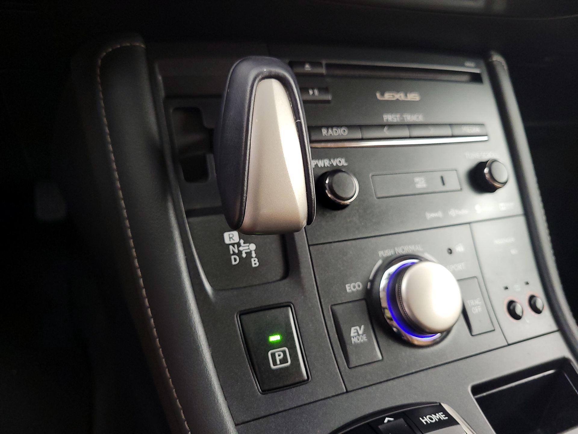 Thumbnail: 2015 Lexus CT - 17
