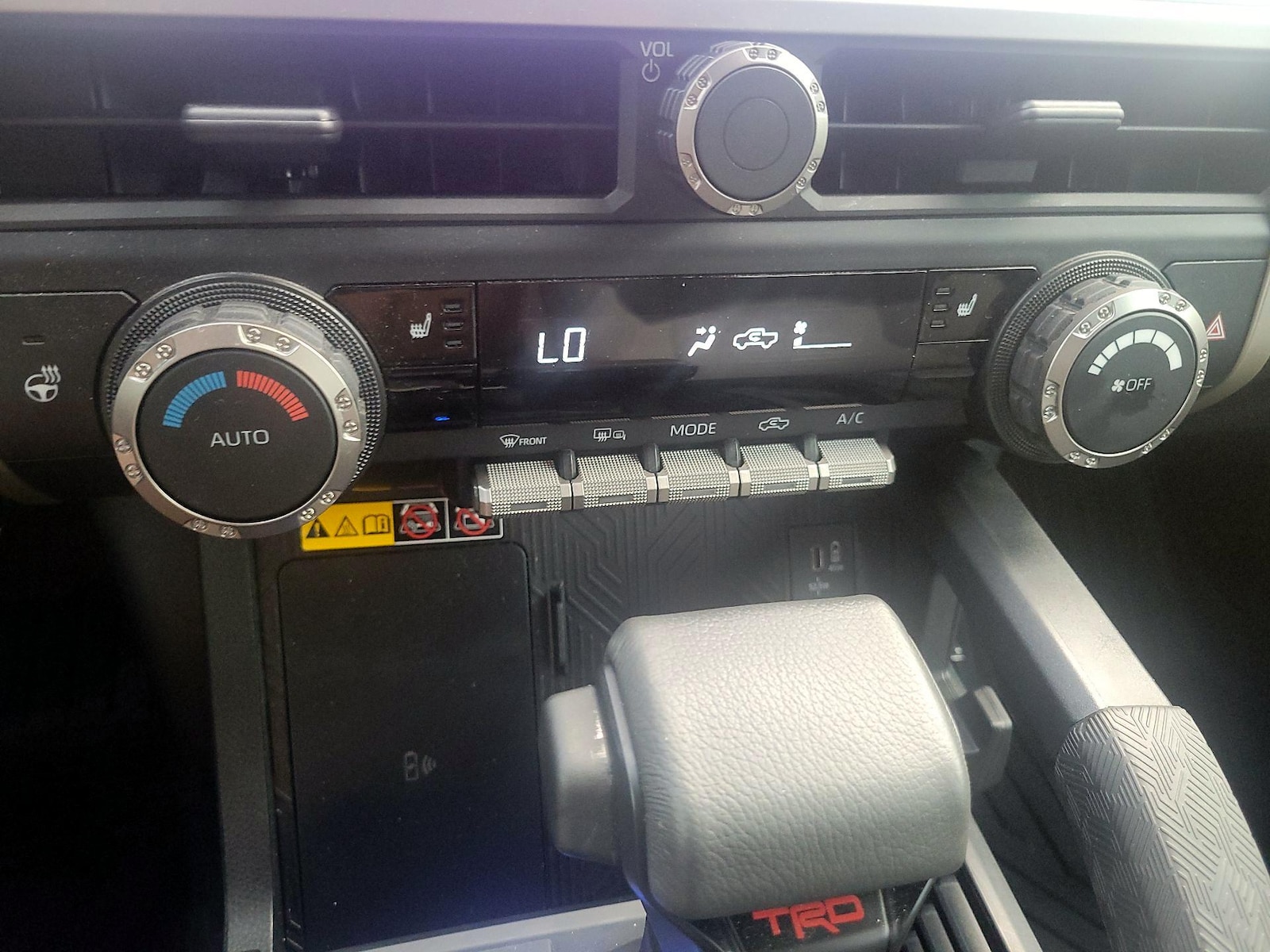 2025 Toyota Tacoma TRD Sport - Photo 16