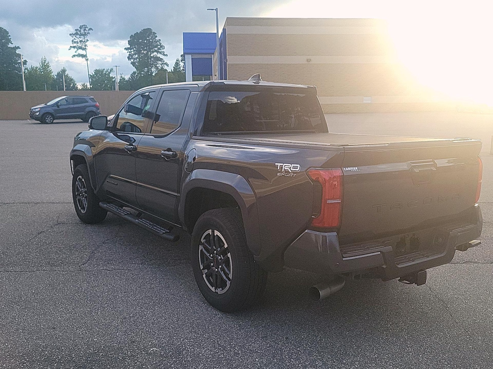 2025 Toyota Tacoma TRD Sport - Photo 7