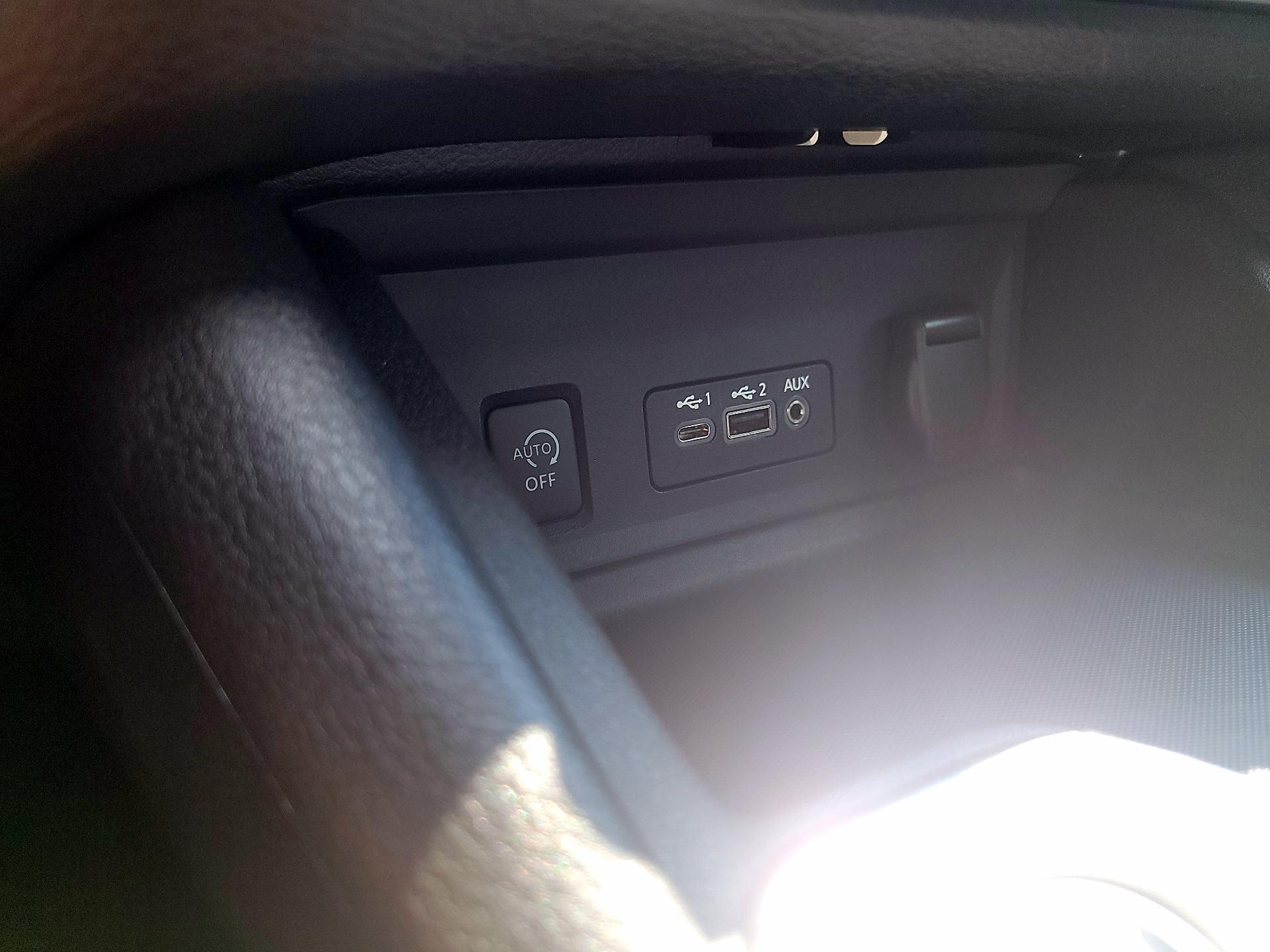 Thumbnail: 2024 Nissan Sentra - 16