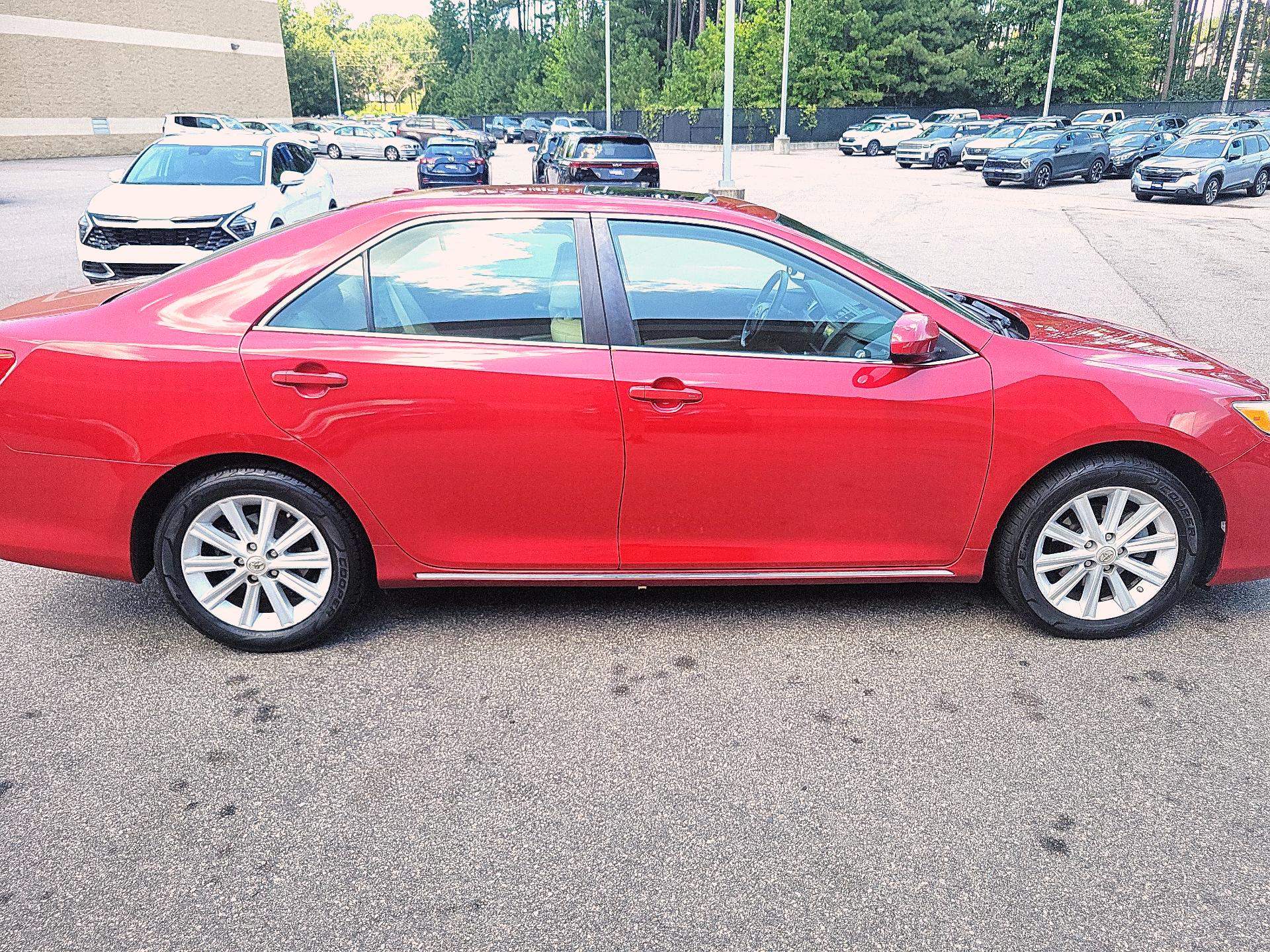 Thumbnail: 2014 Toyota Camry - 4