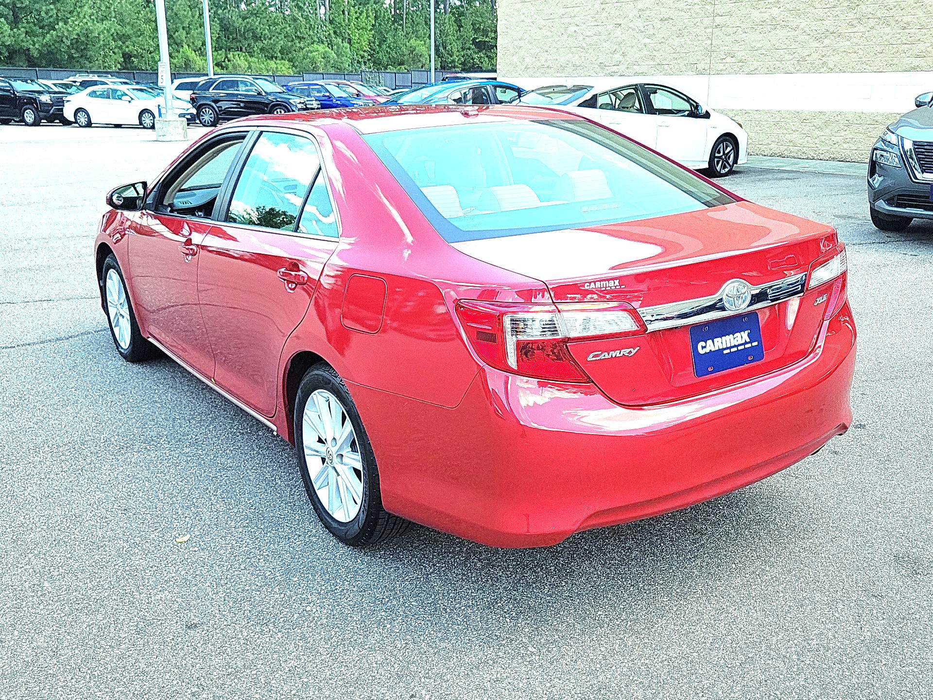 Thumbnail: 2014 Toyota Camry - 7