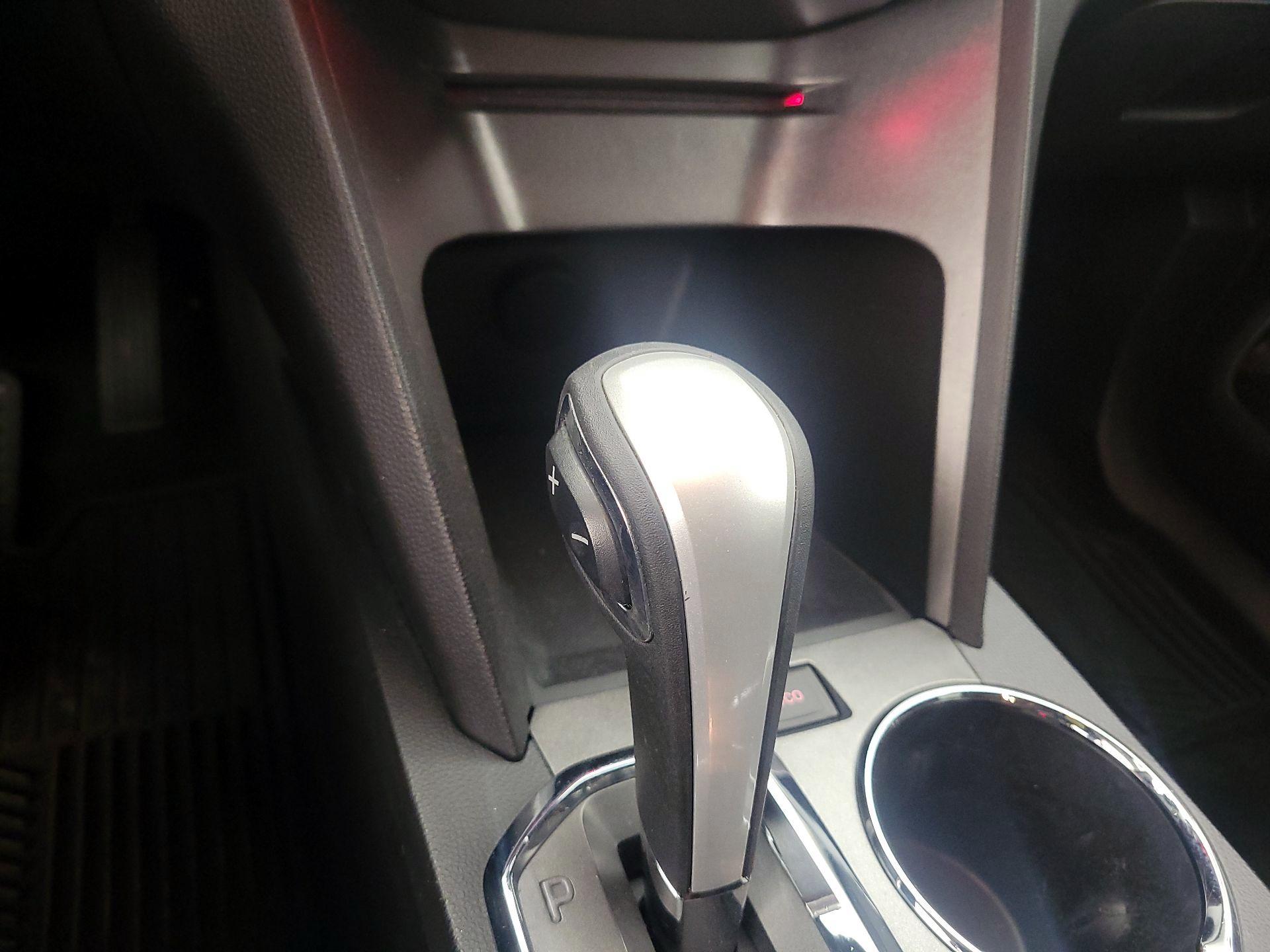 Thumbnail: 2015 GMC Terrain - 18