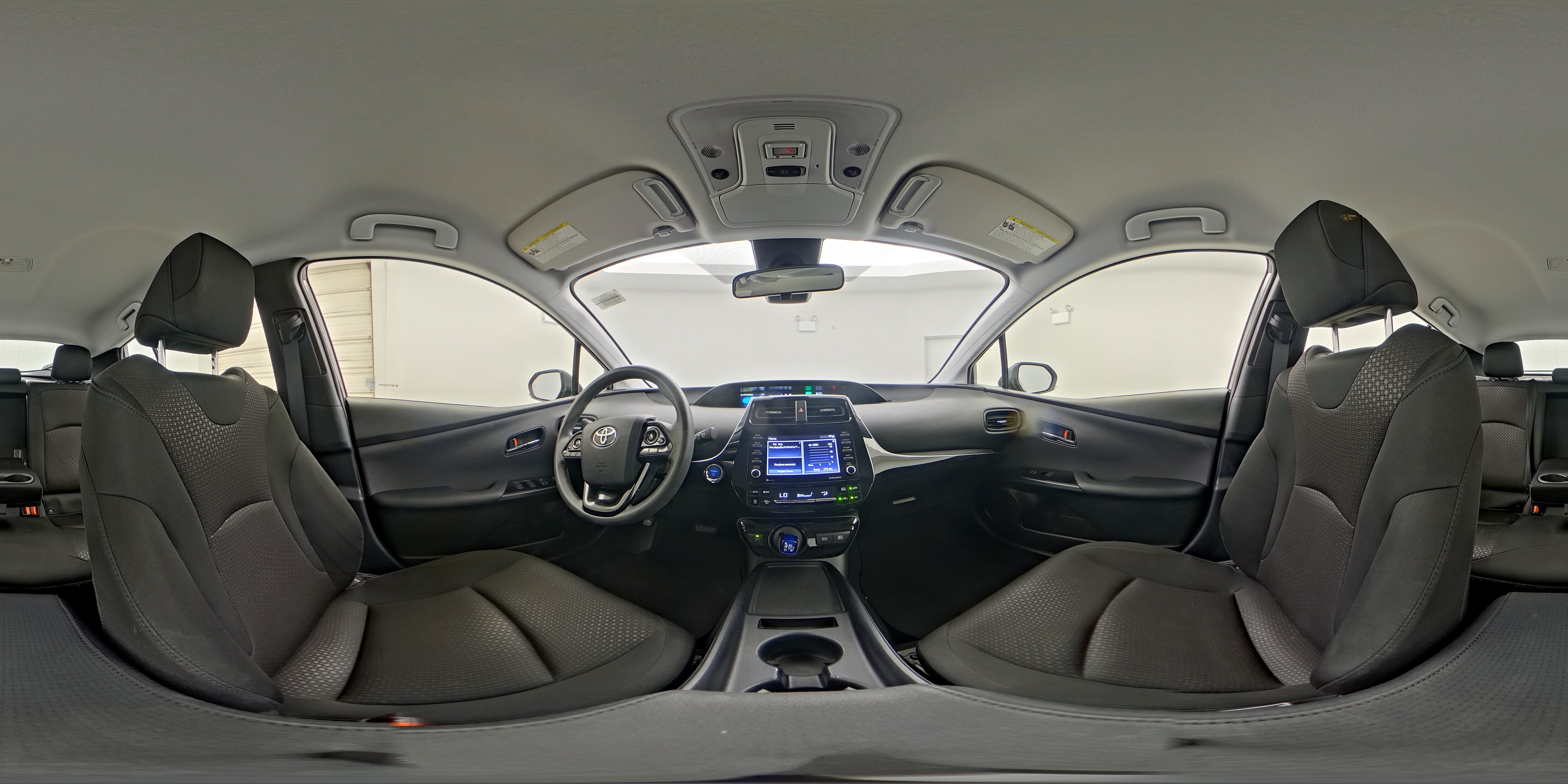 2022 Toyota Prius LE - Photo 22