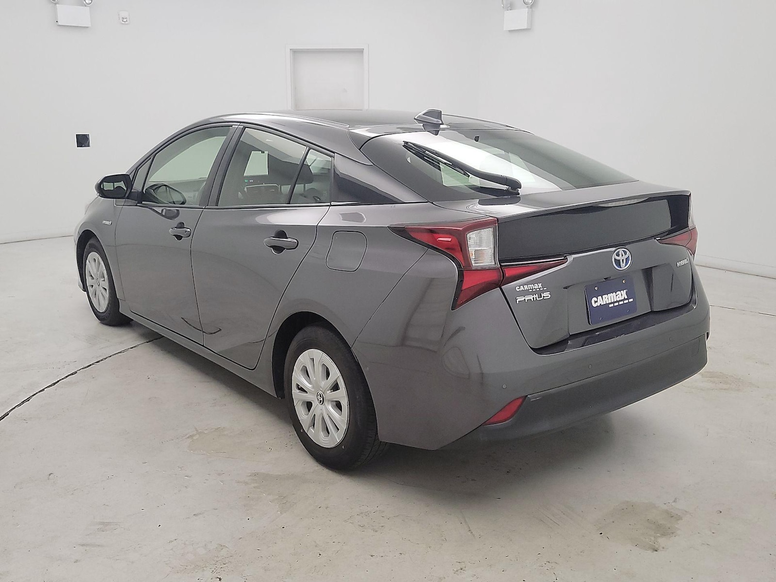 2022 Toyota Prius LE - Photo 7