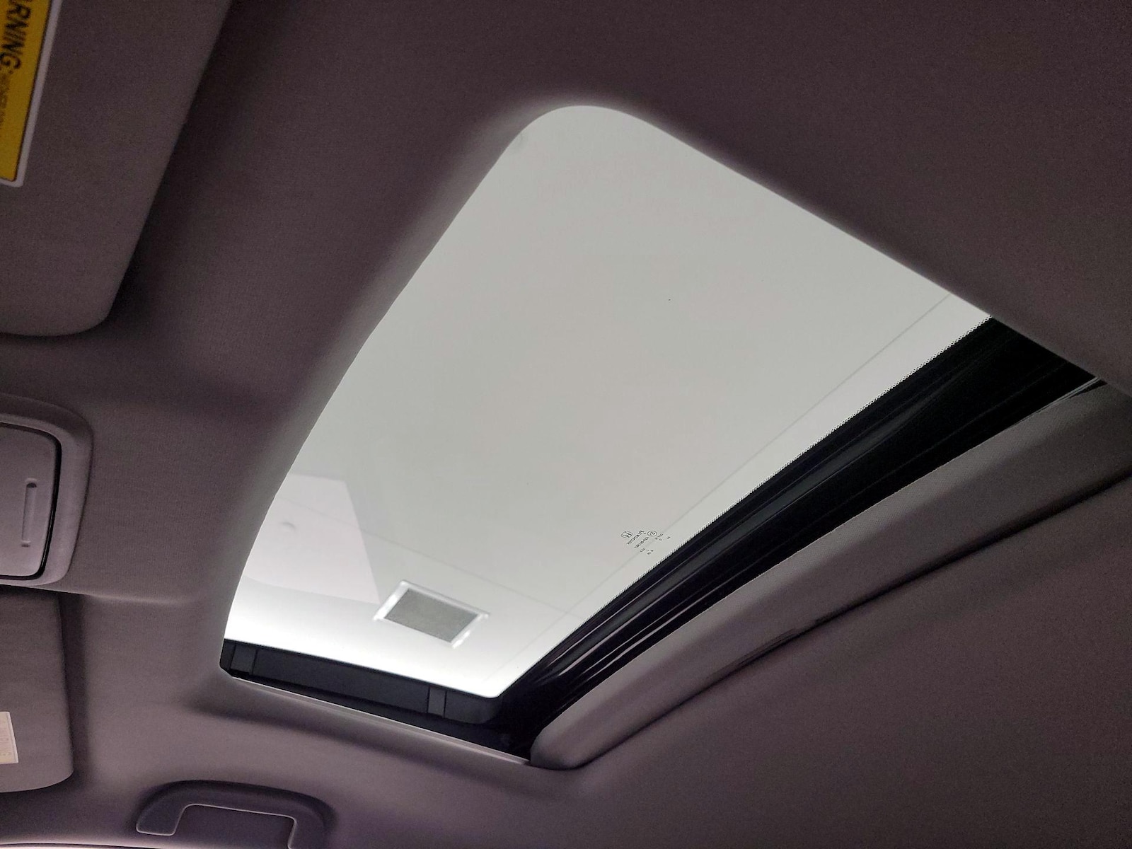 Sunroof(s) & Overhead Airbags