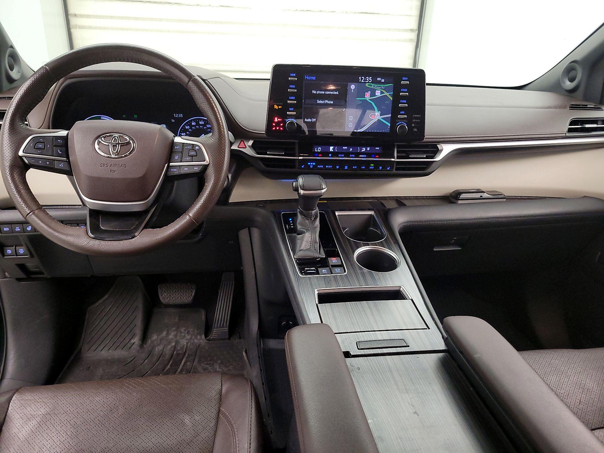 Thumbnail: 2021 Toyota Sienna - 9