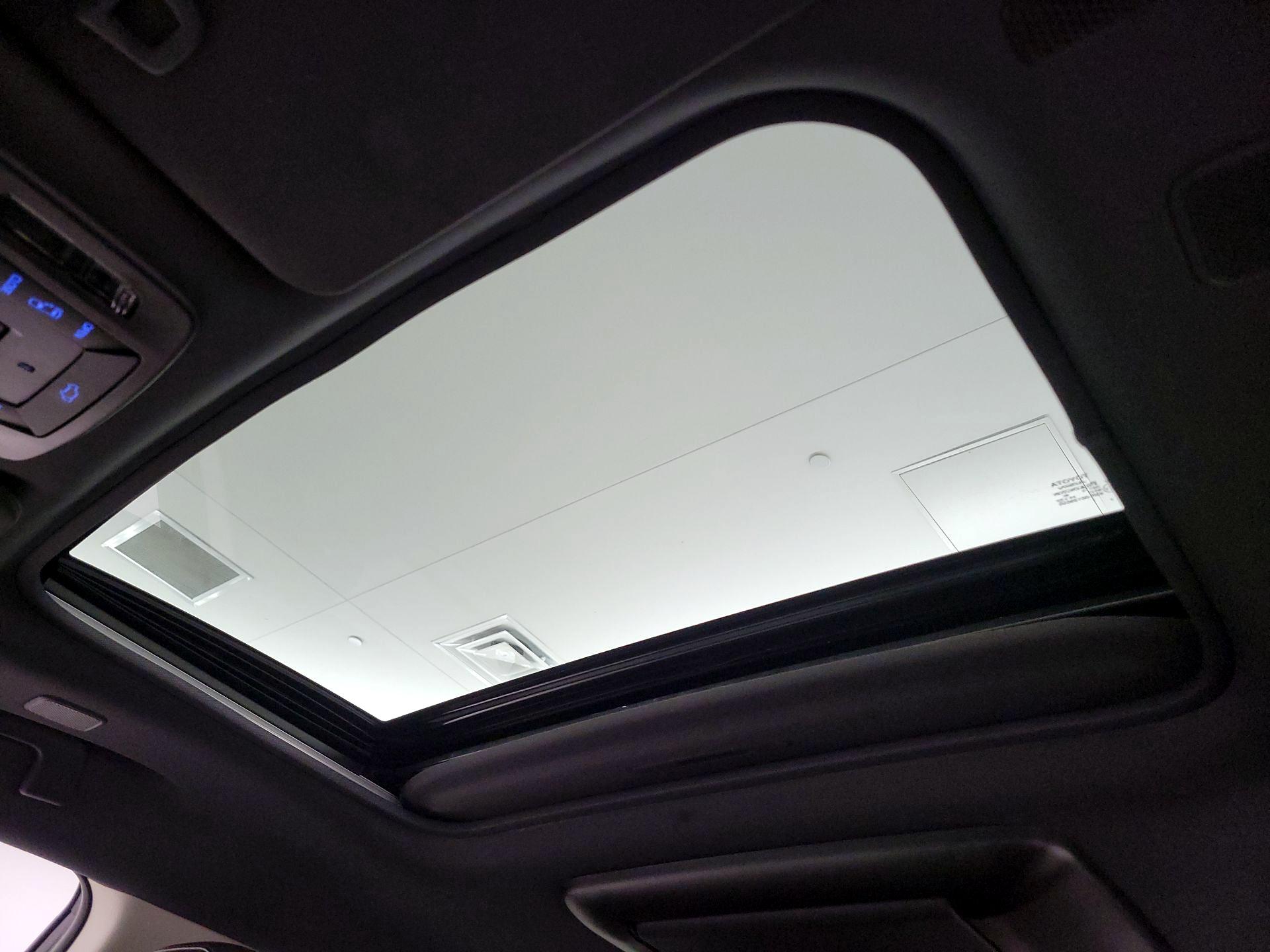 Thumbnail: 2021 Toyota Sienna - 19