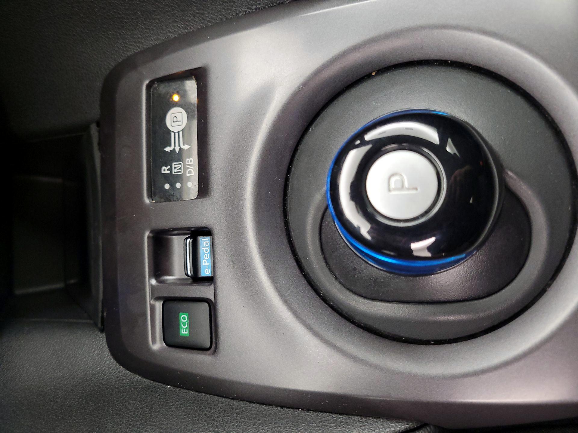 Thumbnail: 2020 Nissan Leaf - 17