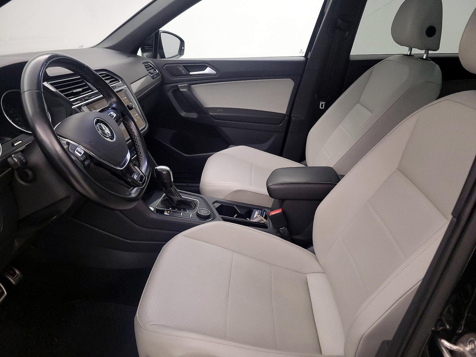 2021 Volkswagen Tiguan SE R-LINE BLACK - Photo 12
