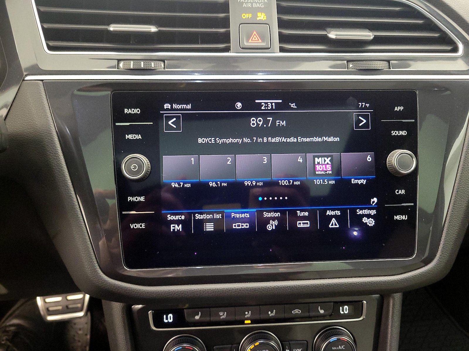 2021 Volkswagen Tiguan SE R-LINE BLACK - Photo 16