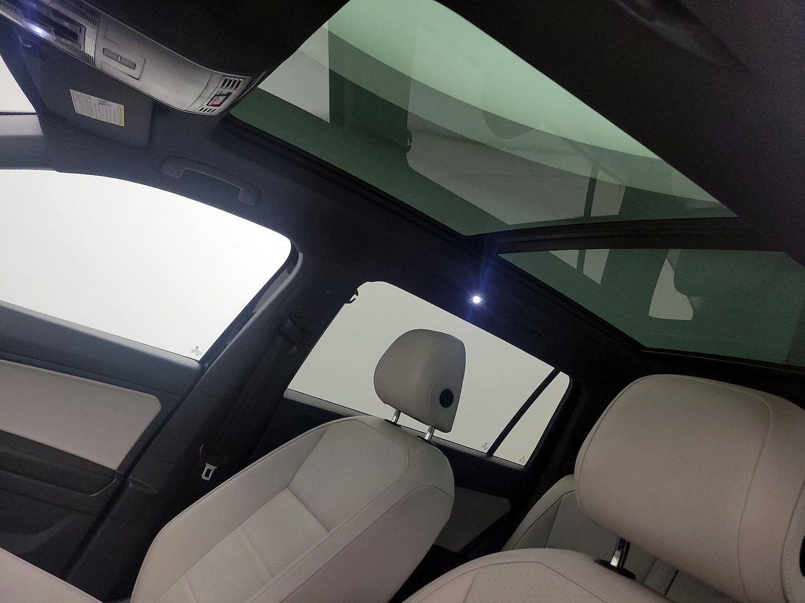 2021 Volkswagen Tiguan SE R-LINE BLACK - Photo 19