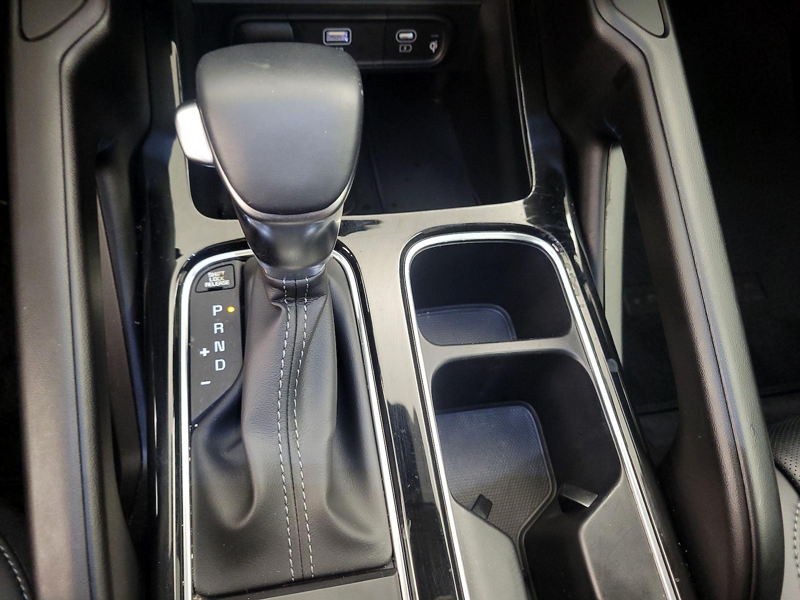 2025 Kia Telluride S - Photo 18