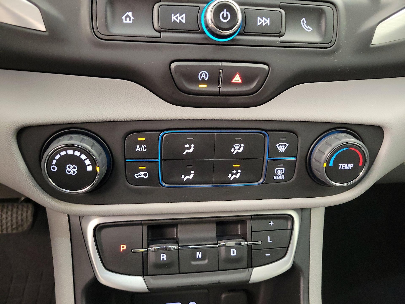 2023 GMC Terrain SLE - Photo 17