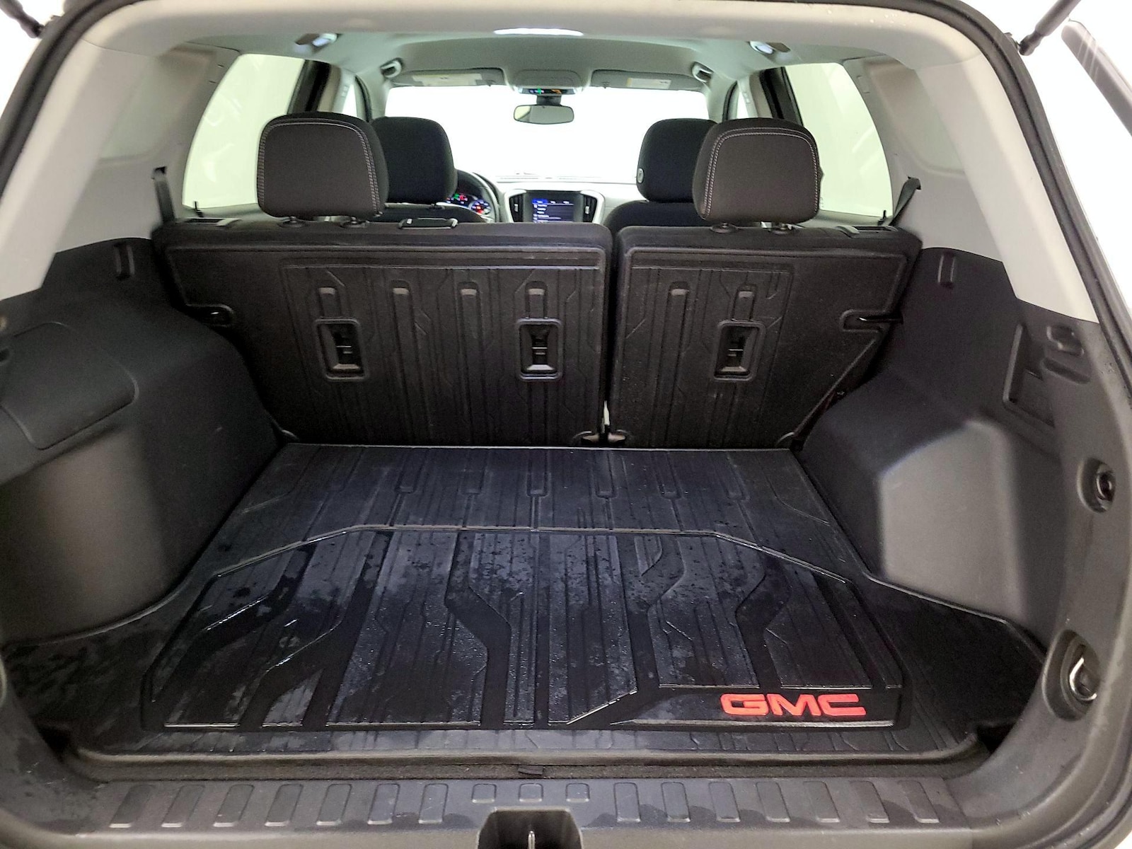 2023 GMC Terrain SLE - Photo 21