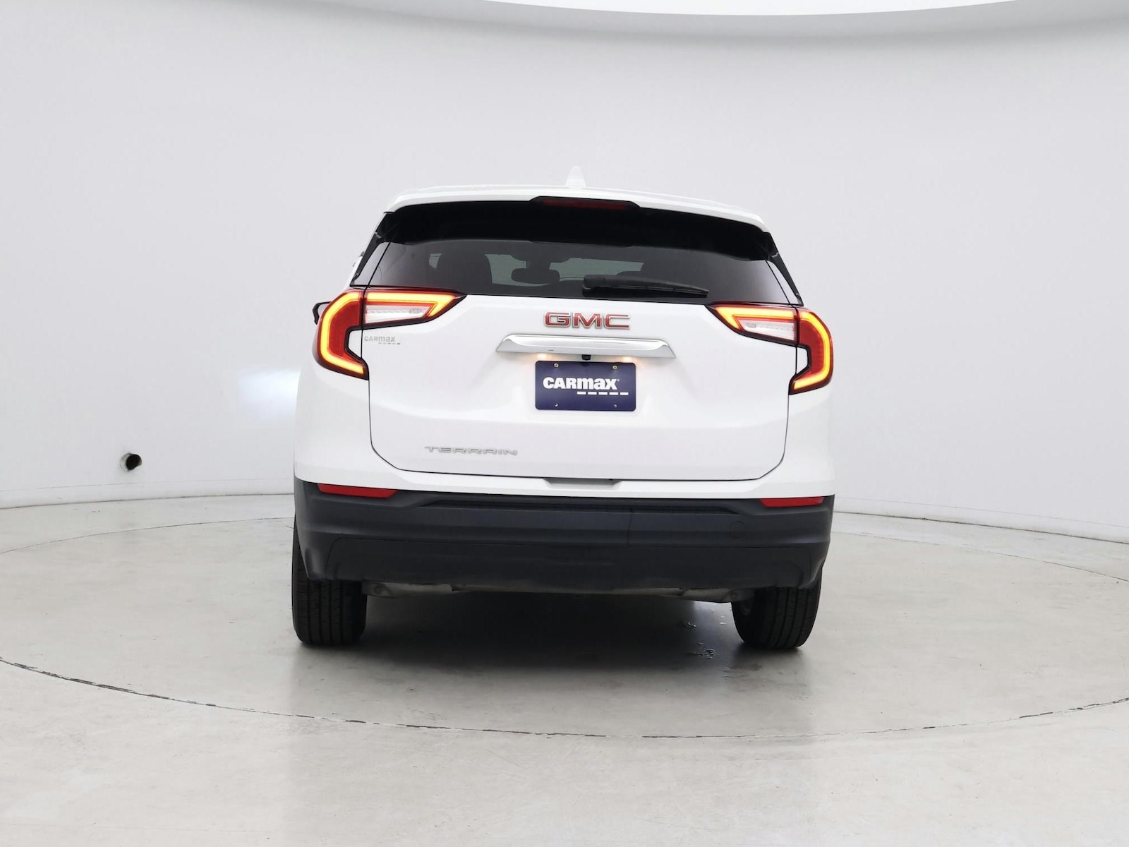 2023 GMC Terrain SLE - Photo 7