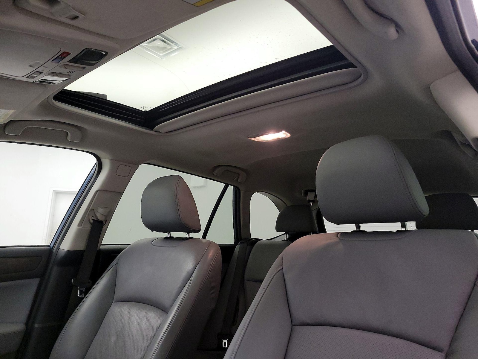 Sunroof(s) & Overhead Airbags