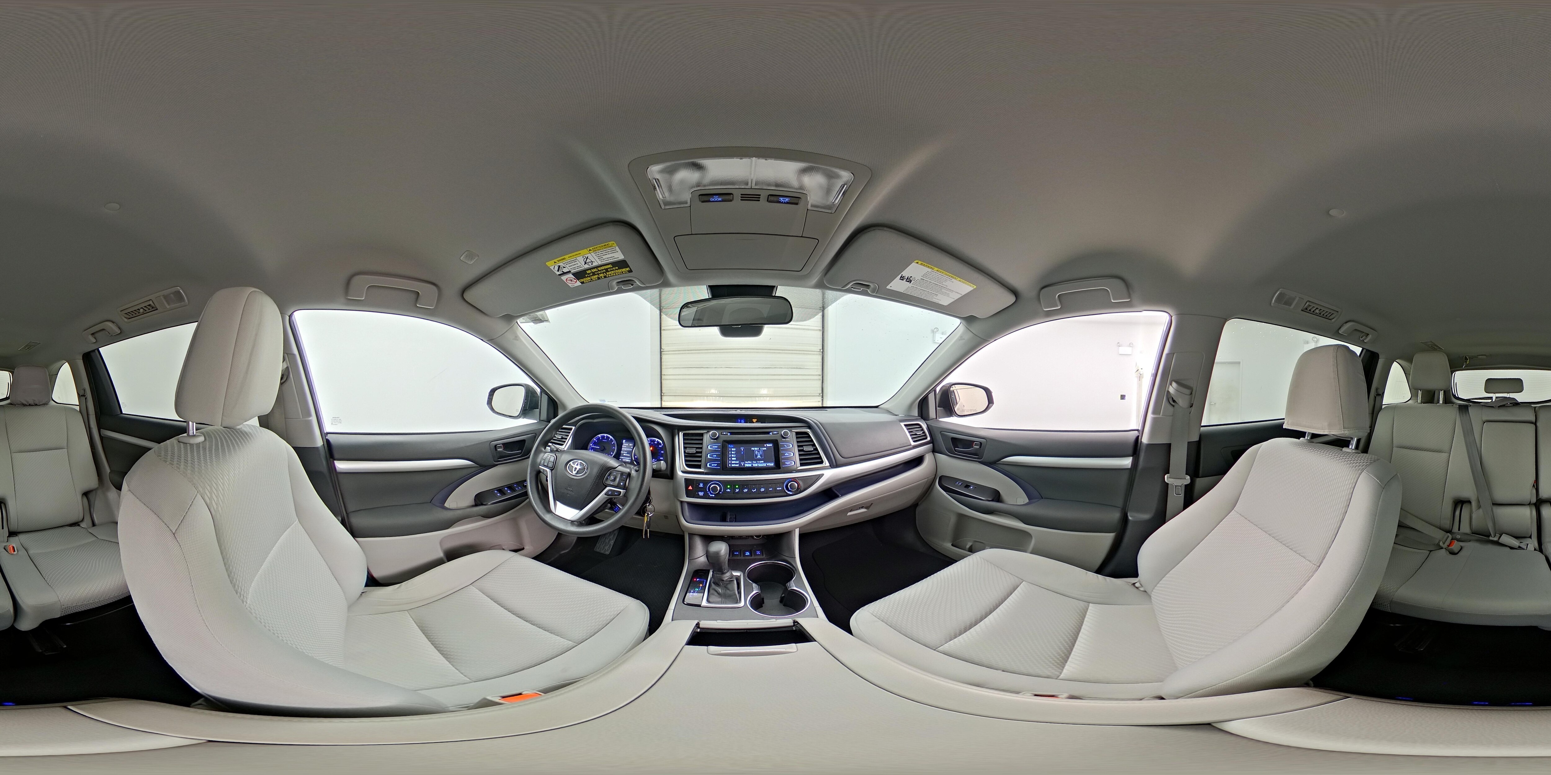 2018 Toyota Highlander LE - Photo 26