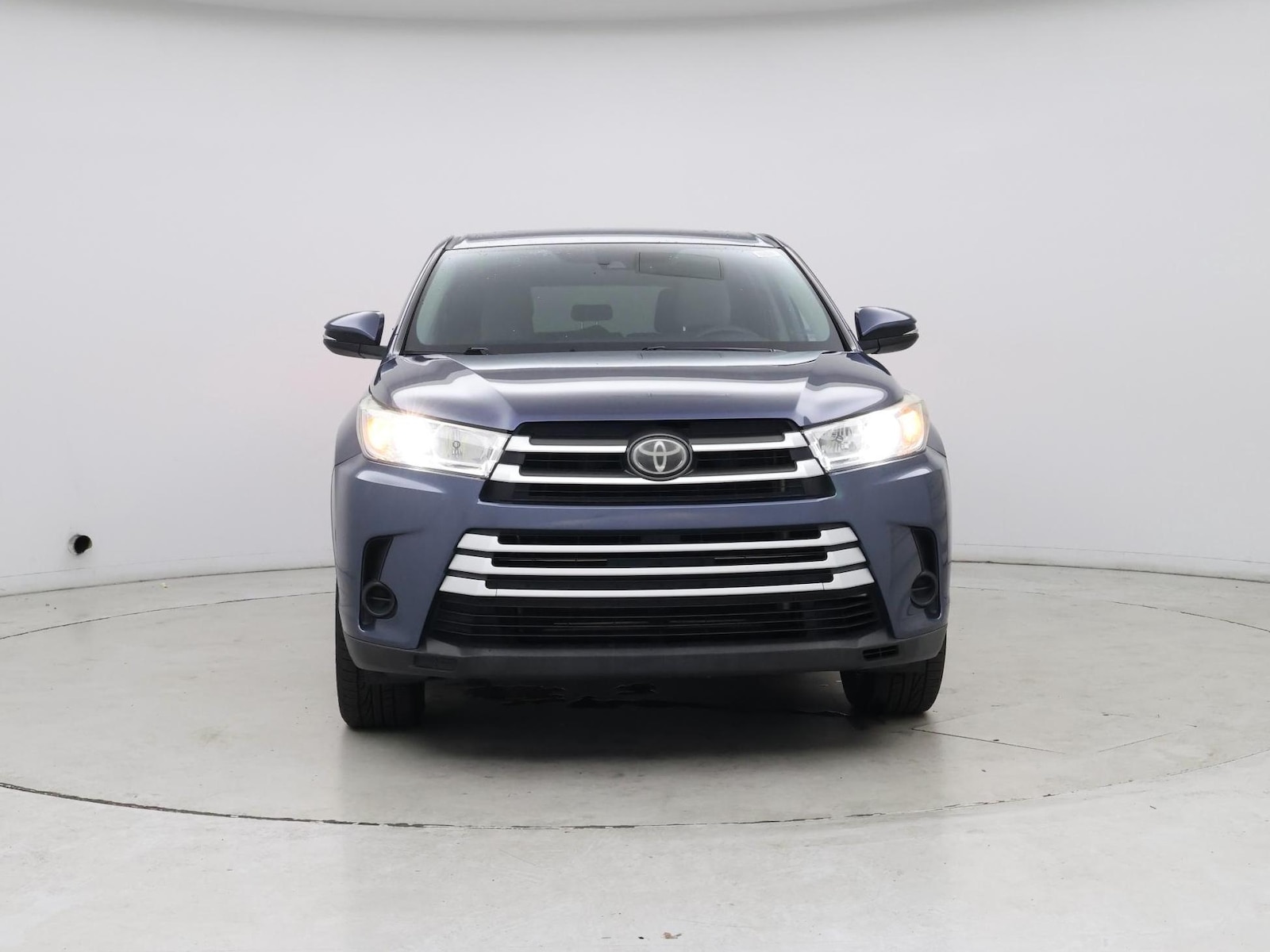 2018 Toyota Highlander LE - Photo 6