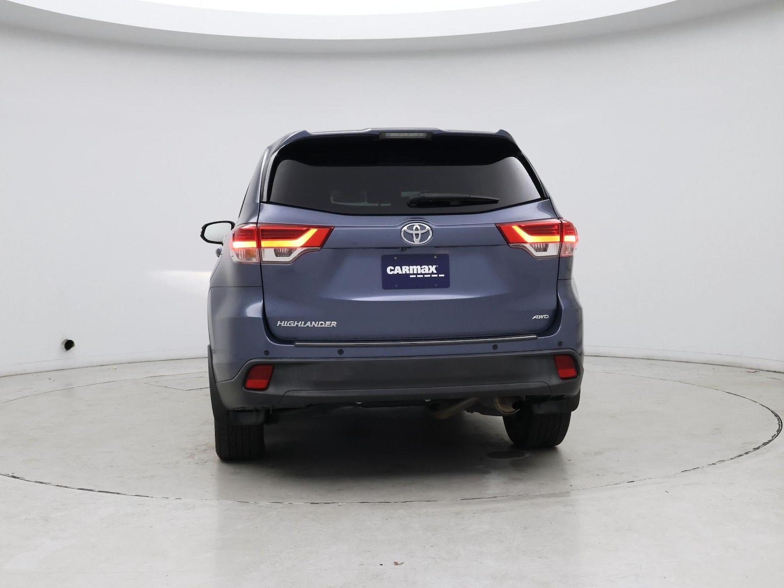 2018 Toyota Highlander LE - Photo 7