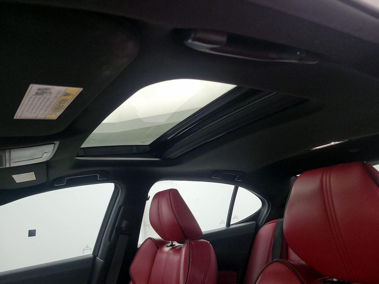 Sunroof(s) & Overhead Airbags