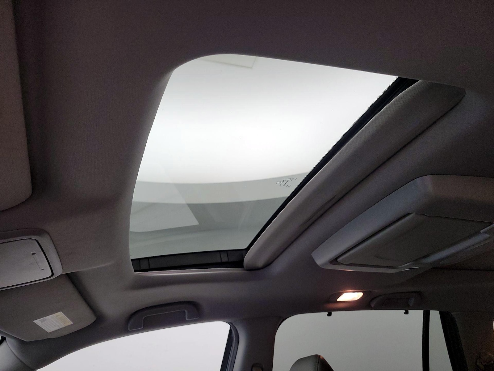 Sunroof(s) & Skylight(s)