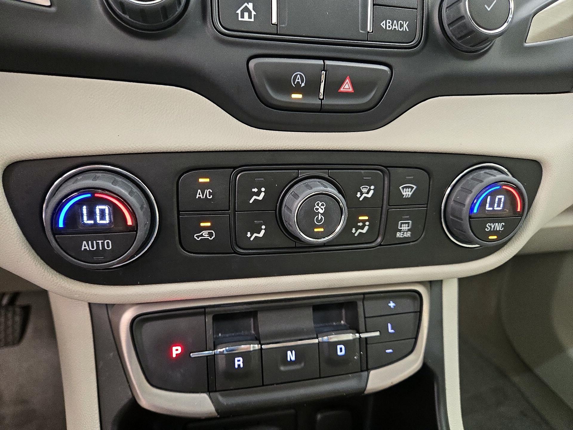 Thumbnail: 2022 GMC Terrain - 17