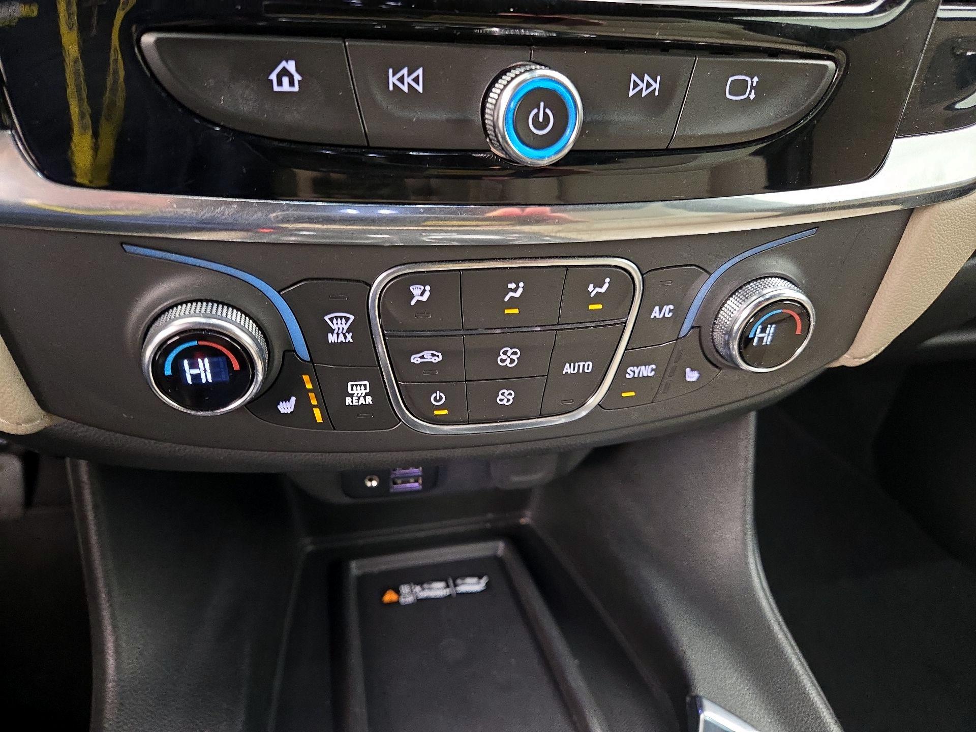 Thumbnail: 2023 Chevrolet Traverse - 17