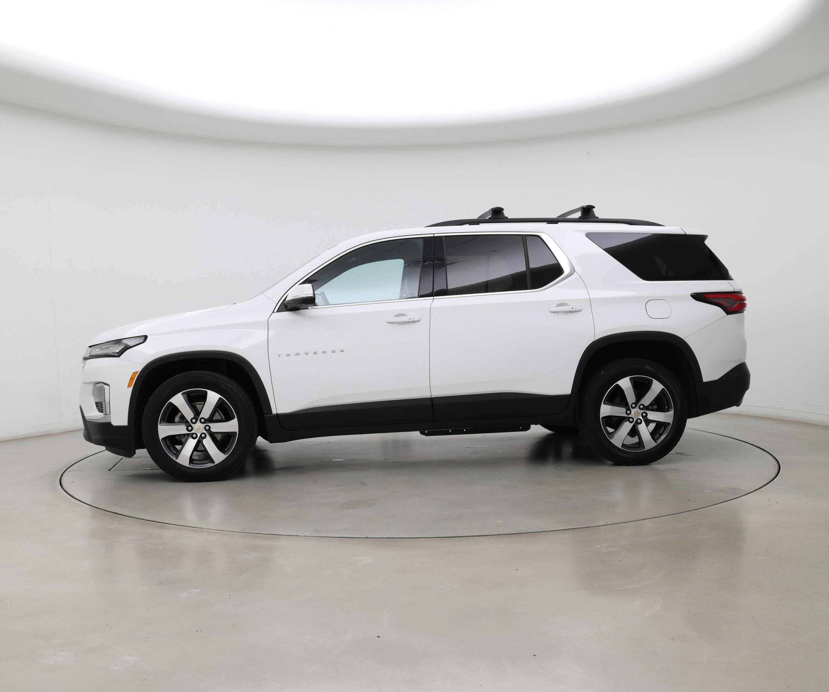 Thumbnail: 2023 Chevrolet Traverse - 3