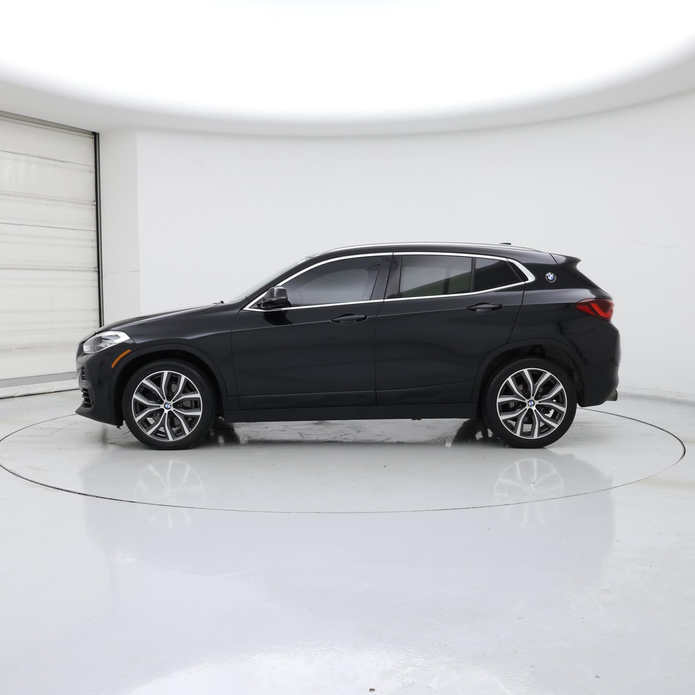 Thumbnail: 2021 BMW X2 - 3