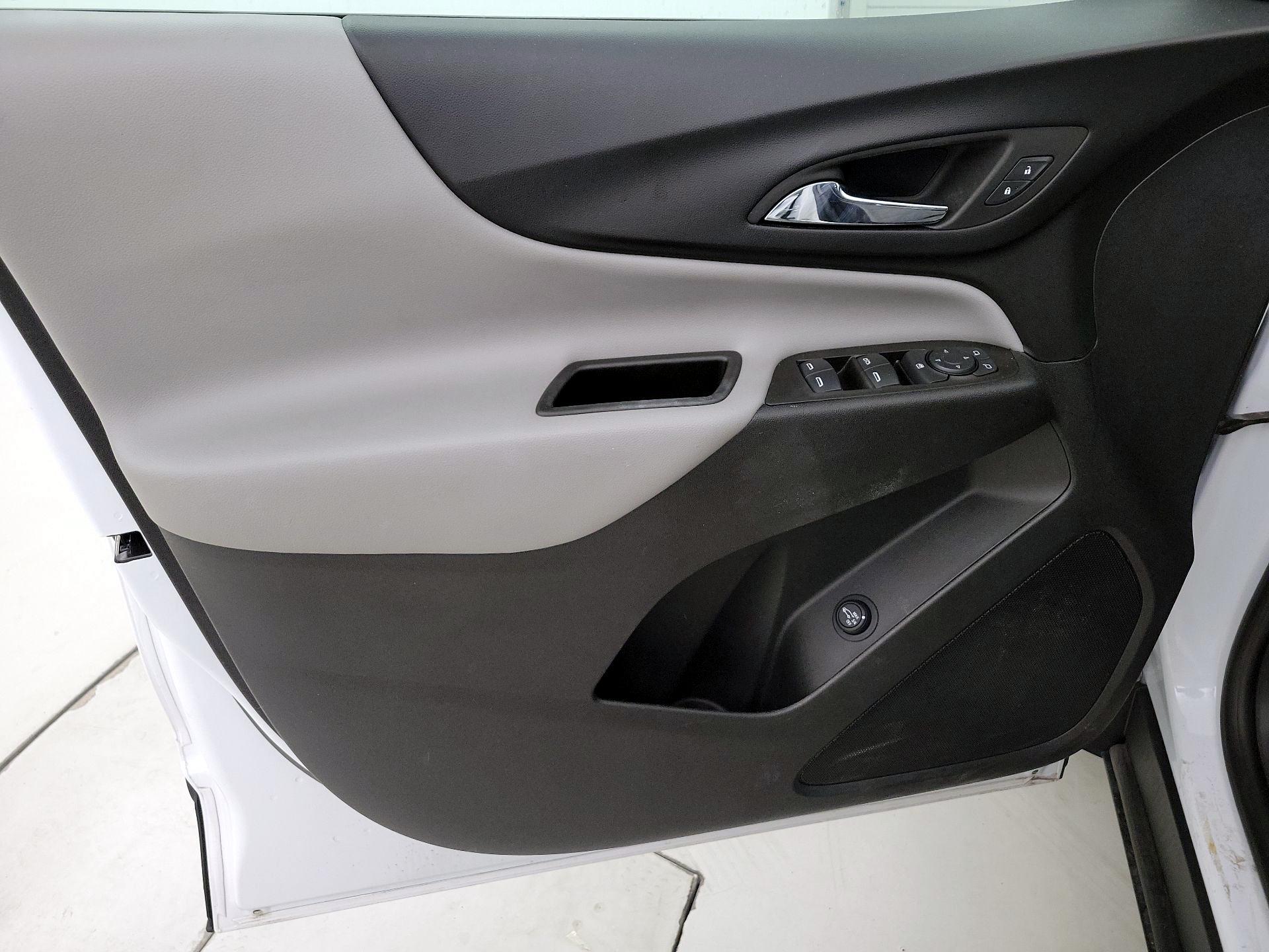 Thumbnail: 2022 Chevrolet Equinox - 12