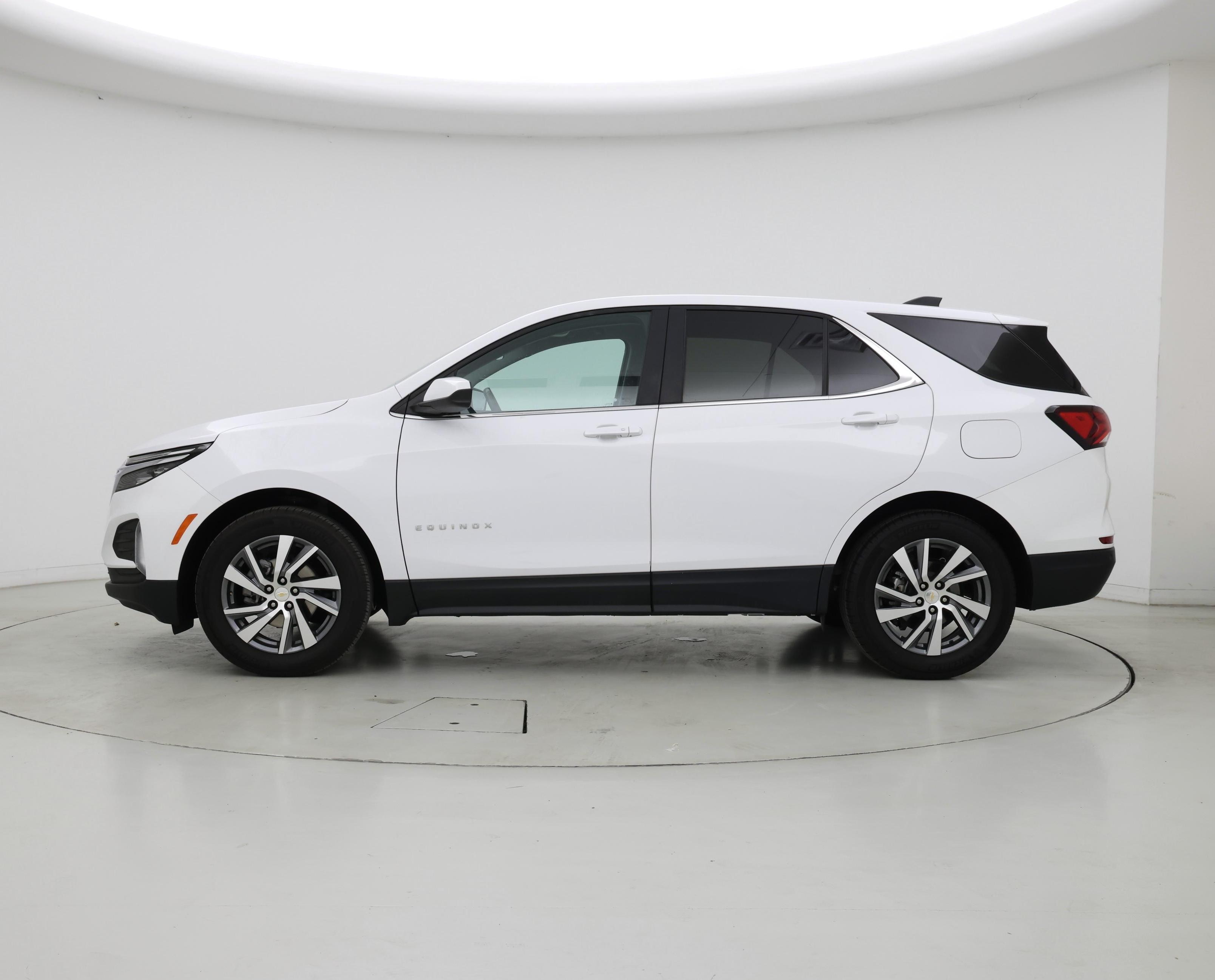 Thumbnail: 2022 Chevrolet Equinox - 3