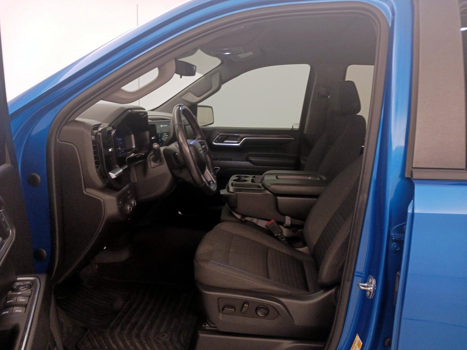 Thumbnail: 2022 Chevrolet Silverado 1500 - 11