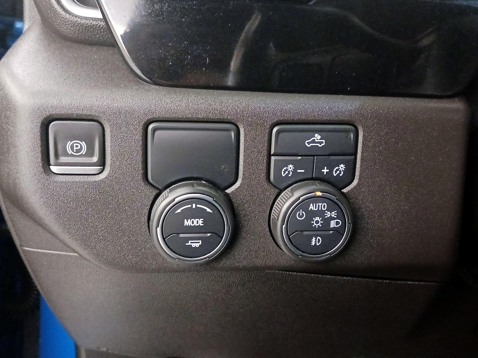 Thumbnail: 2022 Chevrolet Silverado 1500 - 13