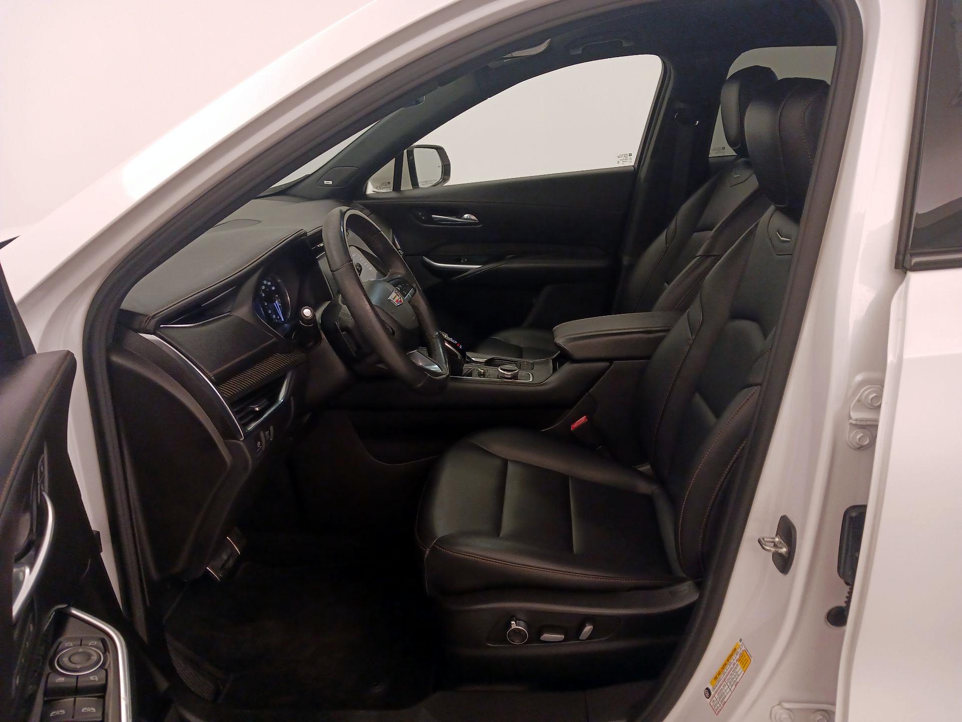 Thumbnail: 2021 Cadillac XT4 - 11