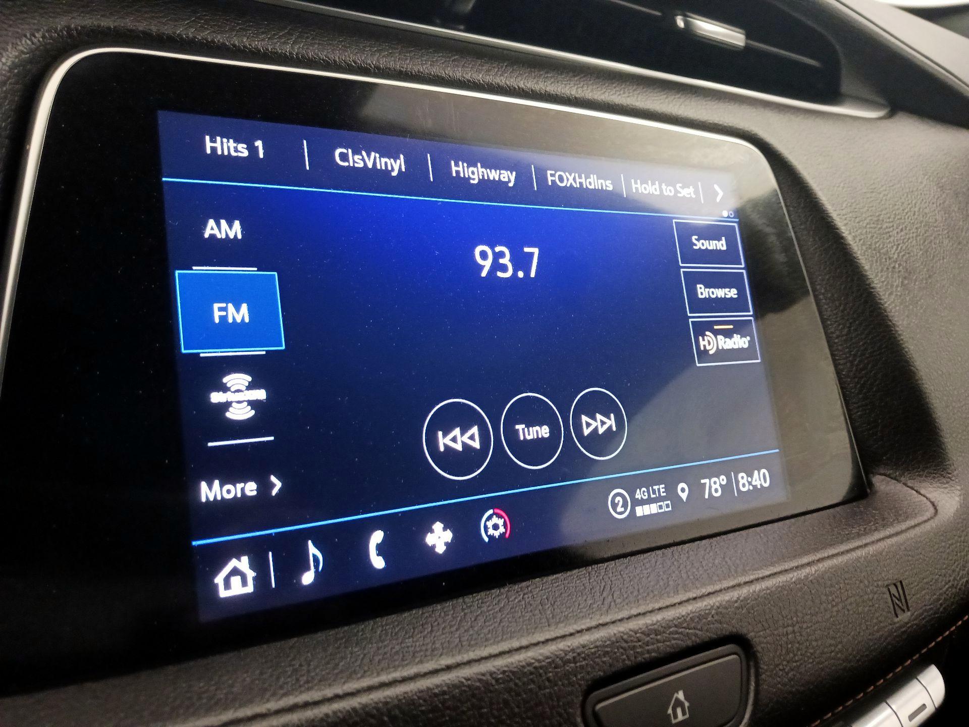 Thumbnail: 2021 Cadillac XT4 - 15