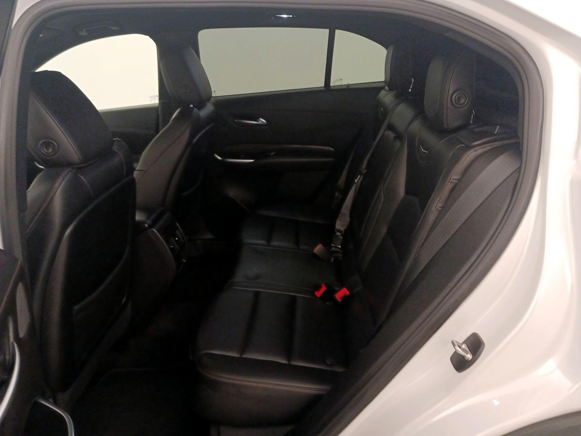 Thumbnail: 2021 Cadillac XT4 - 19