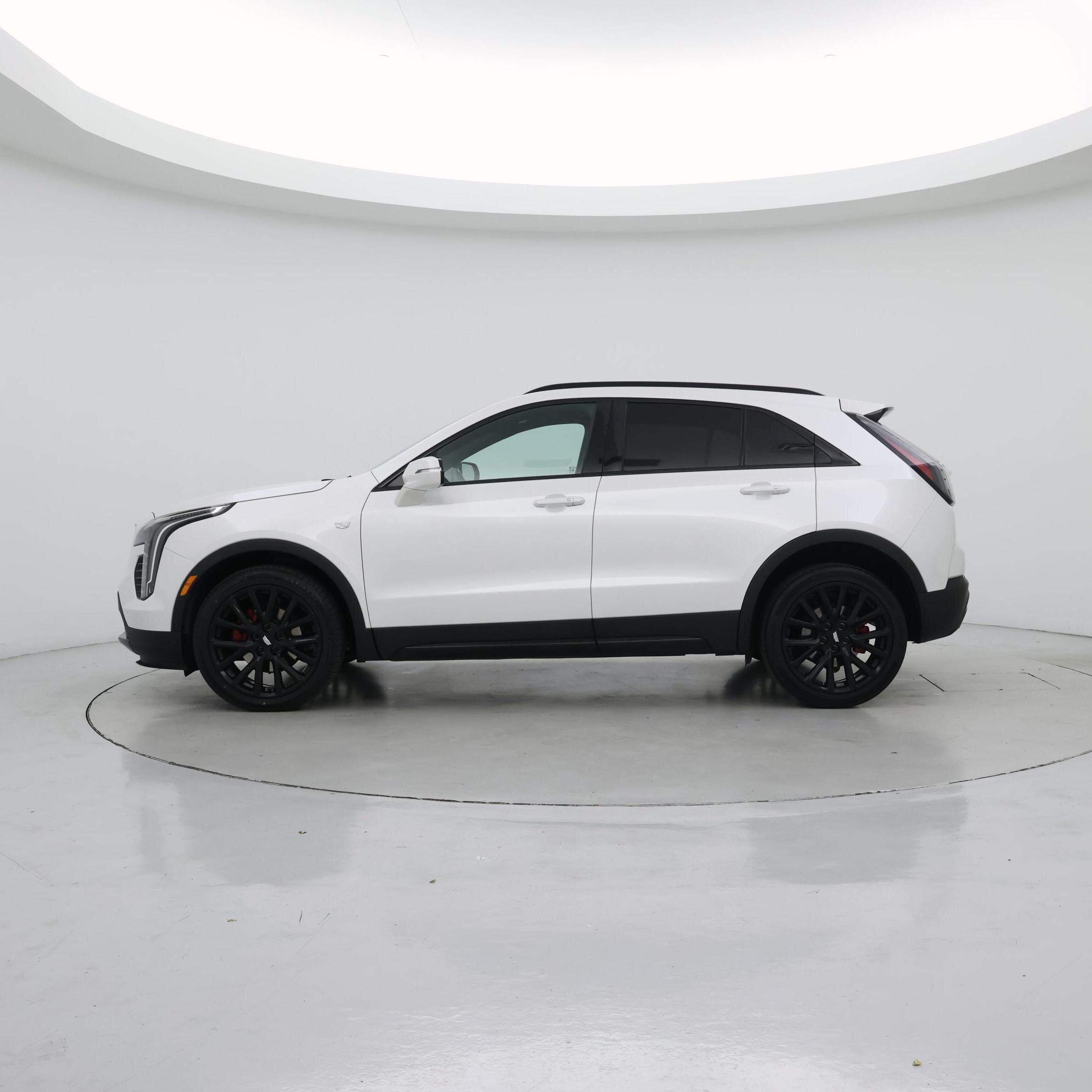 Thumbnail: 2021 Cadillac XT4 - 3