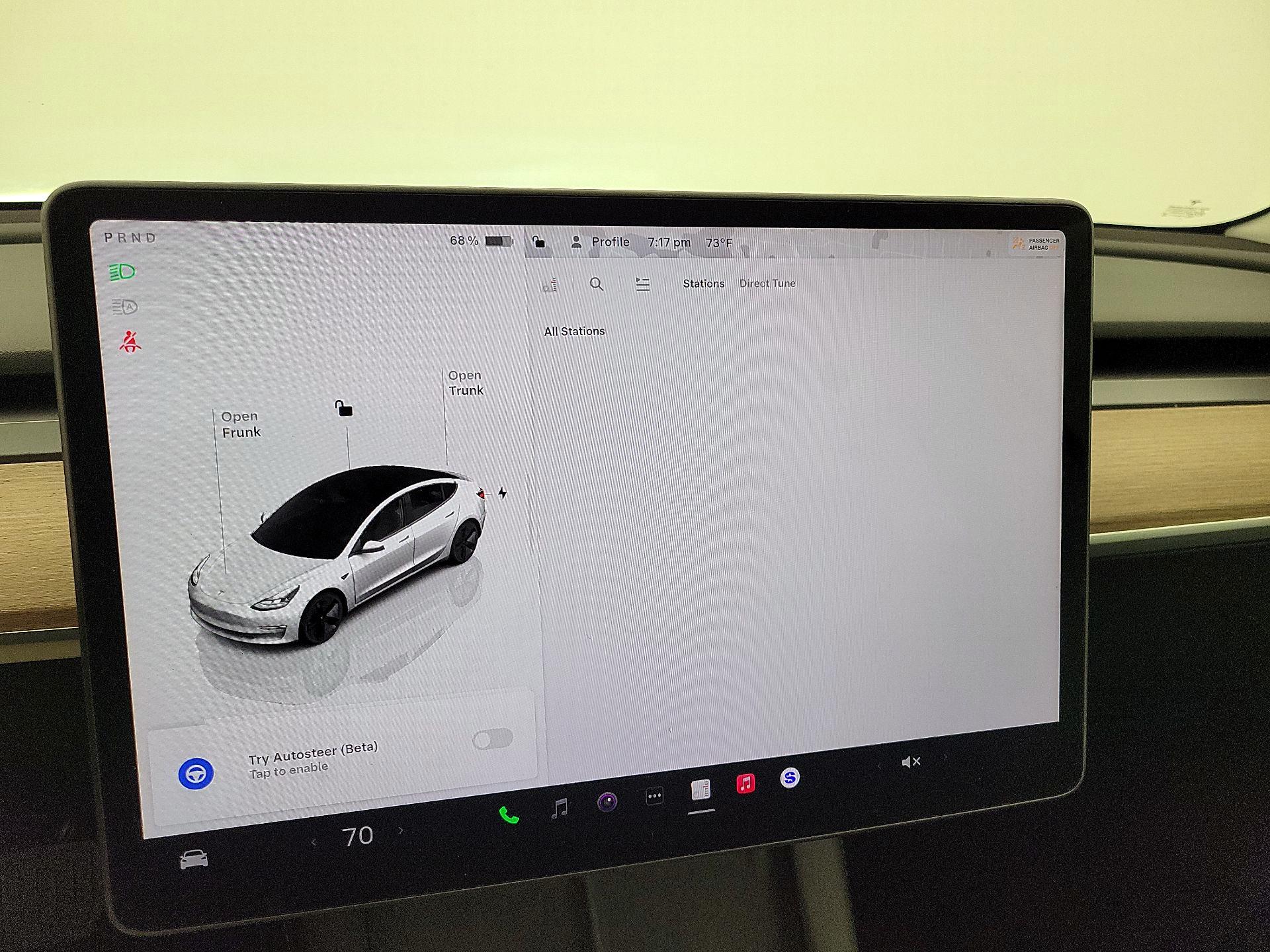 Thumbnail: 2023 Tesla Model 3 - 15