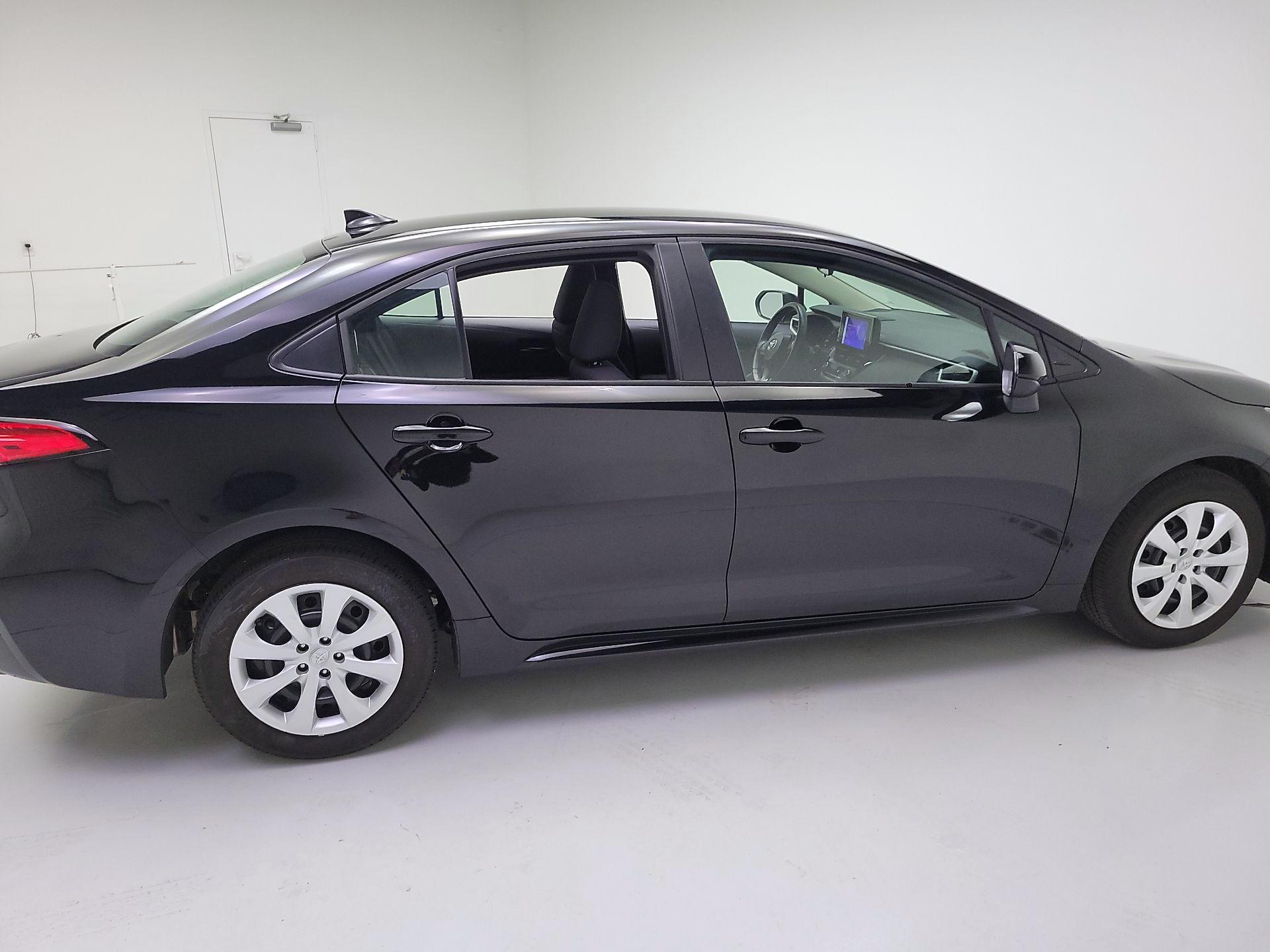 Thumbnail: 2025 Toyota Corolla - 4