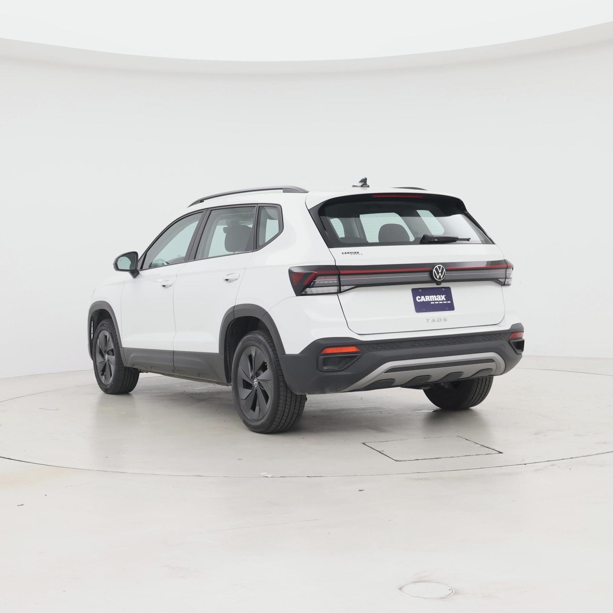 Thumbnail: 2025 Volkswagen Taos - 2