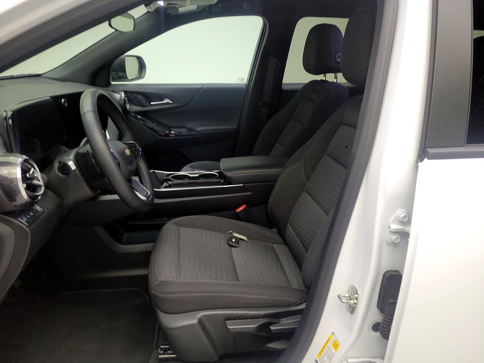 Thumbnail: 2025 Chevrolet Equinox - 9