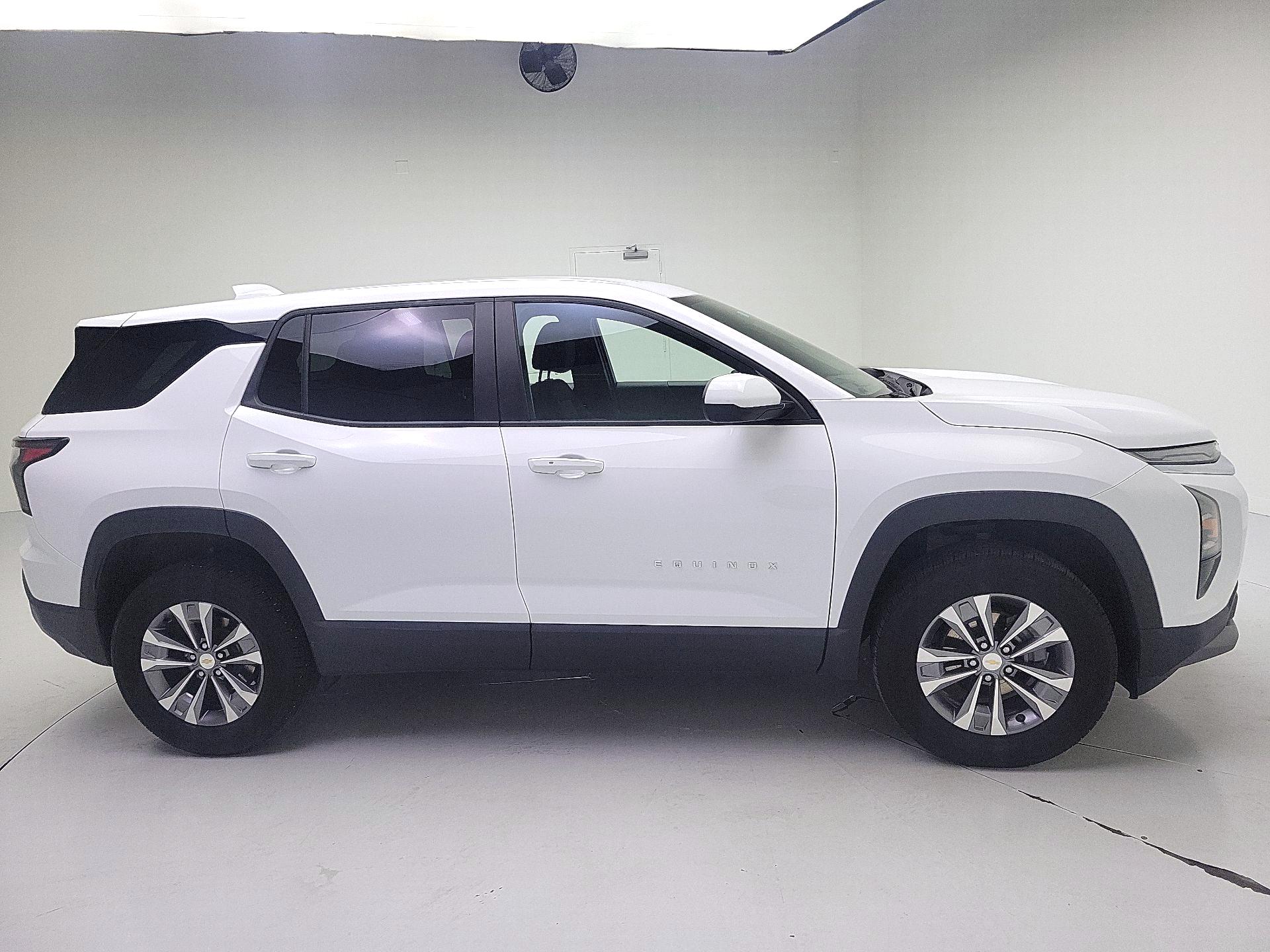 Thumbnail: 2025 Chevrolet Equinox - 4