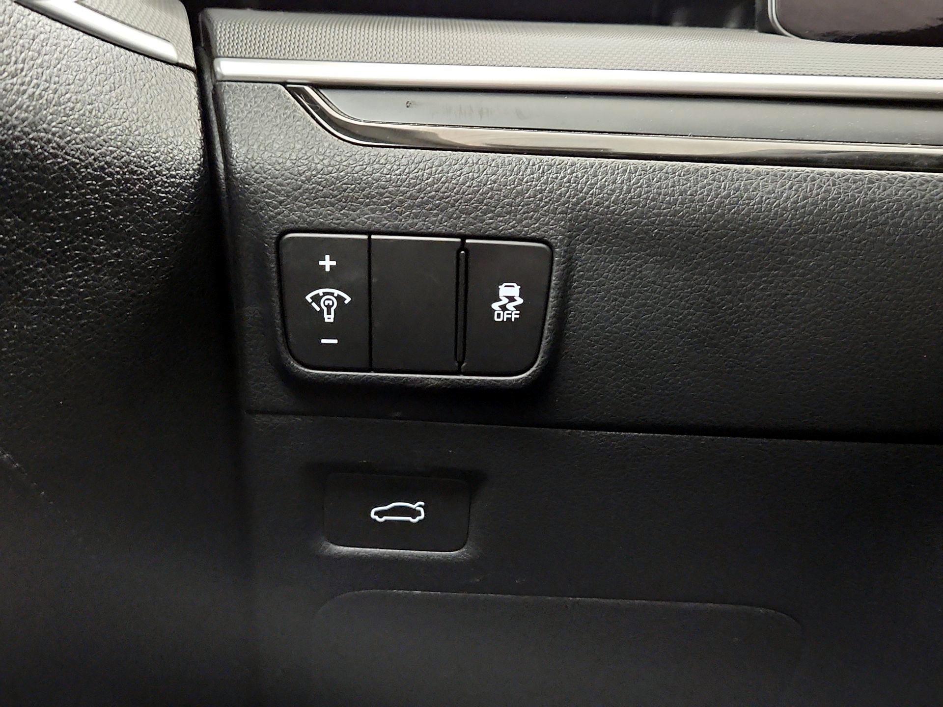 Thumbnail: 2025 Kia K5 - 13