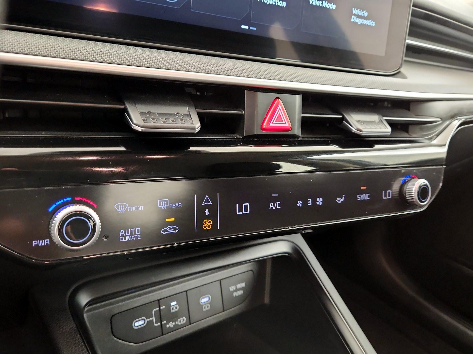 Thumbnail: 2025 Kia K5 - 16