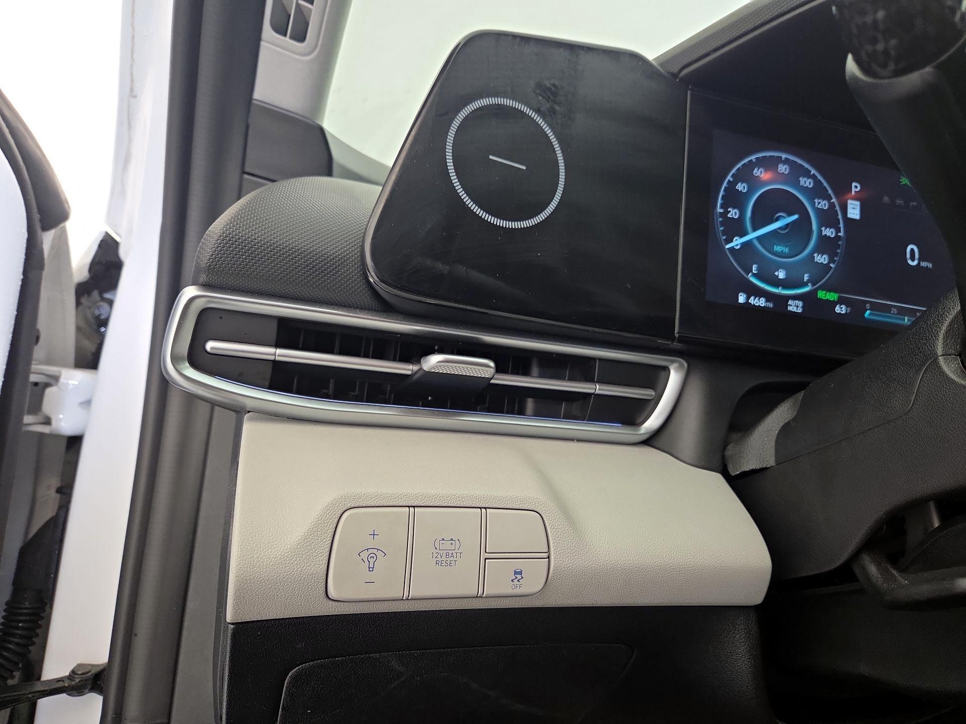 Thumbnail: 2025 Hyundai Elantra - 13