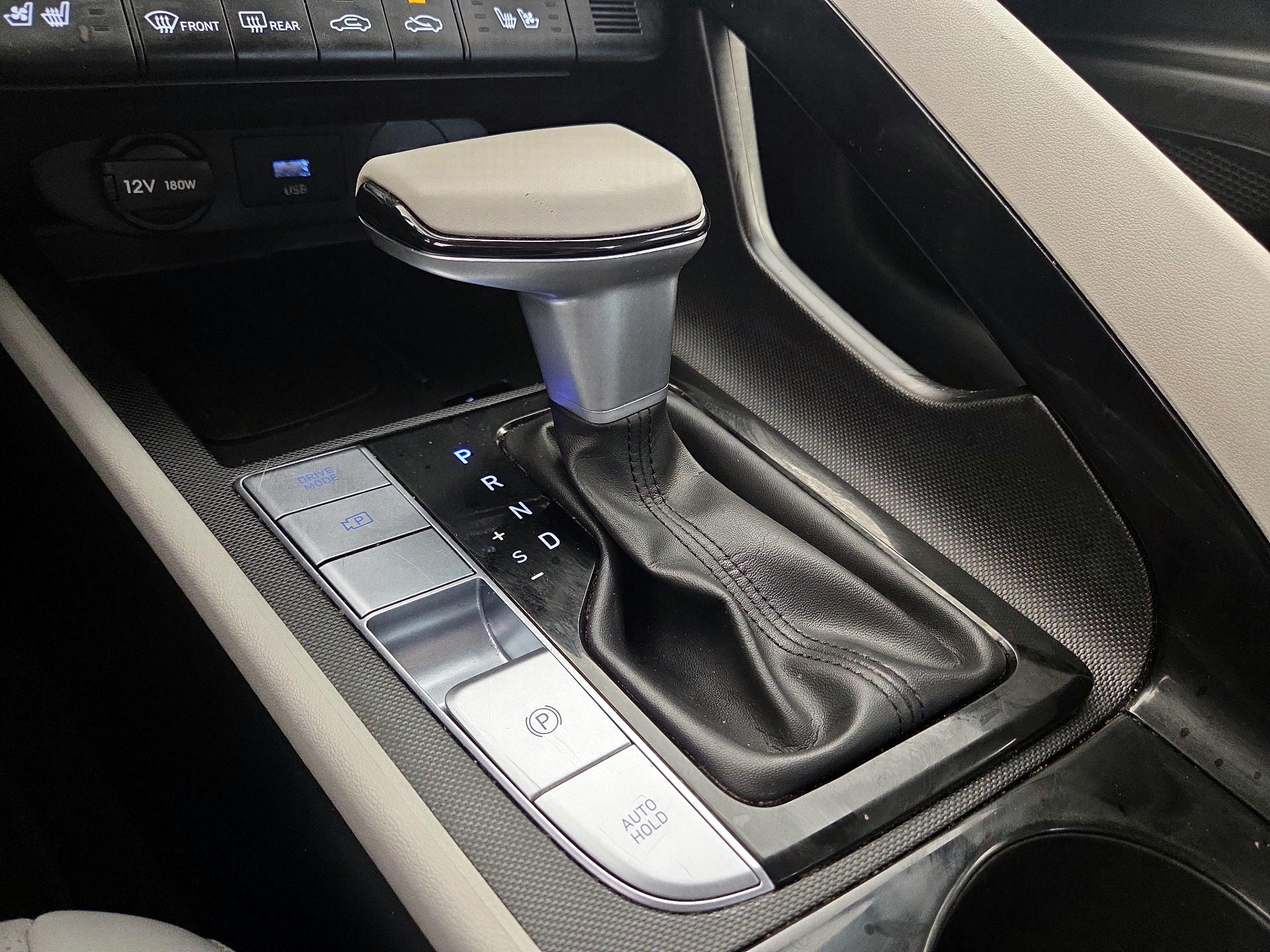 Thumbnail: 2025 Hyundai Elantra - 17