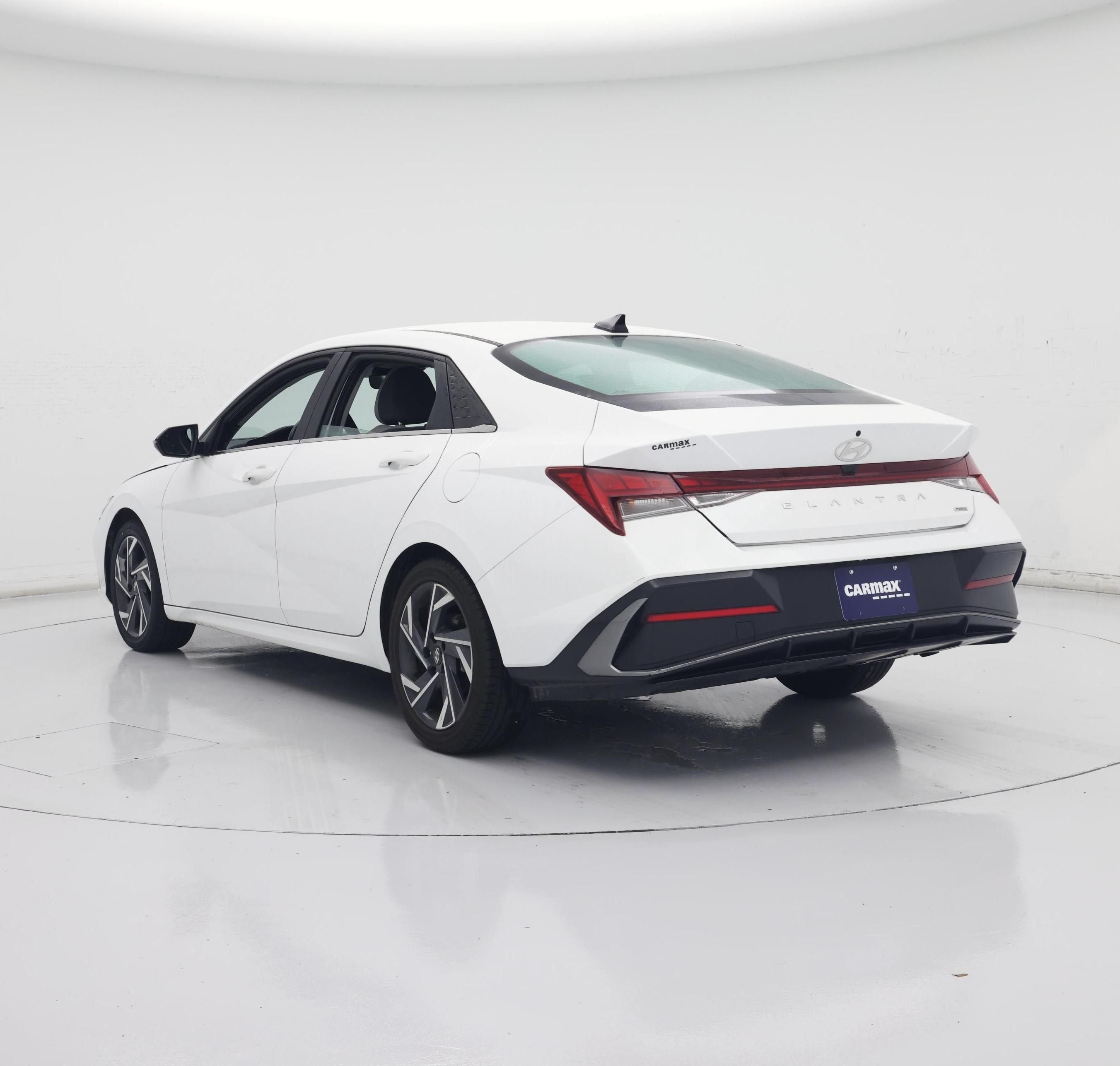 Thumbnail: 2025 Hyundai Elantra - 2